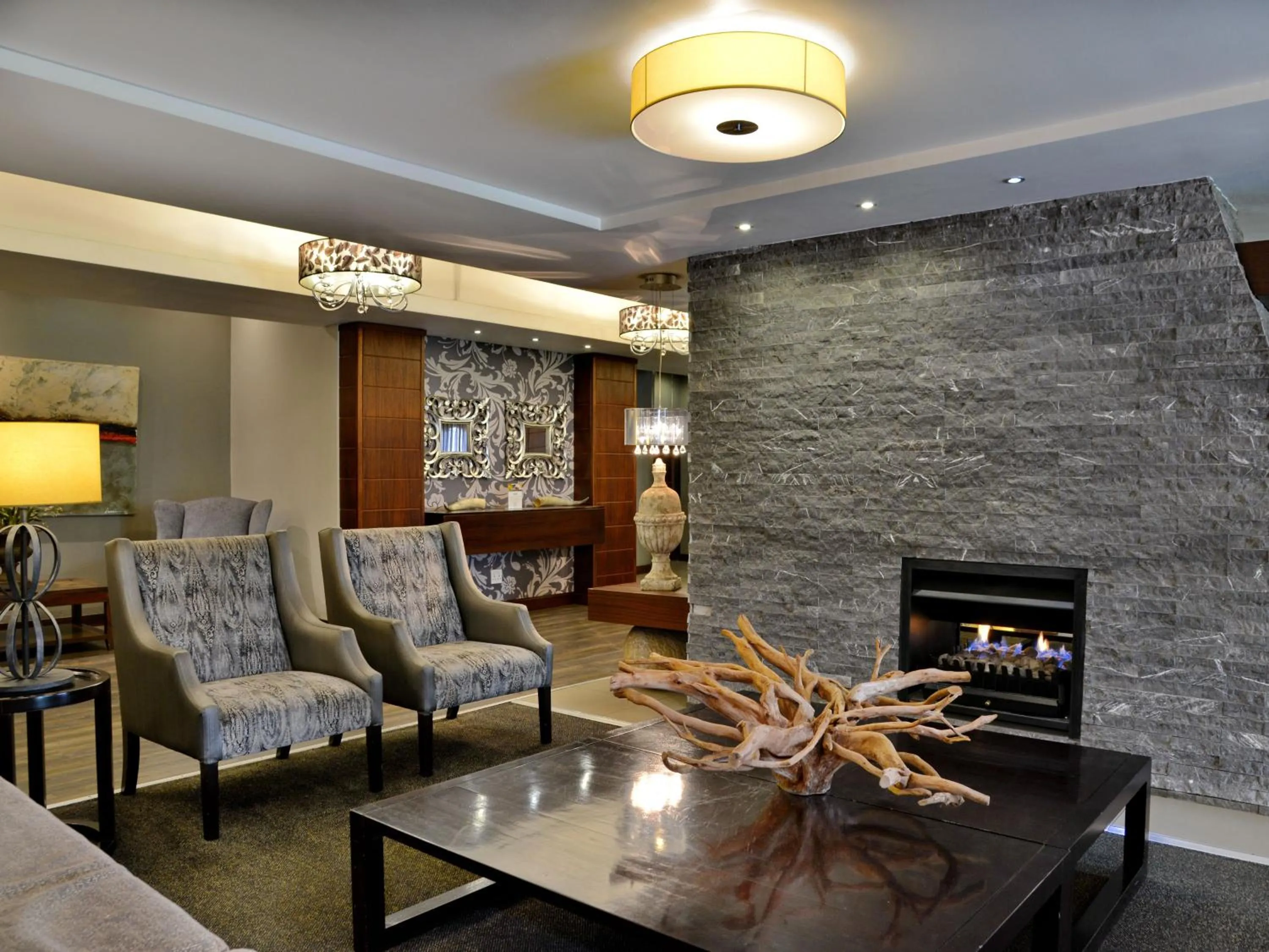 Seating area in ANEW Hotel Witbank Emalahleni