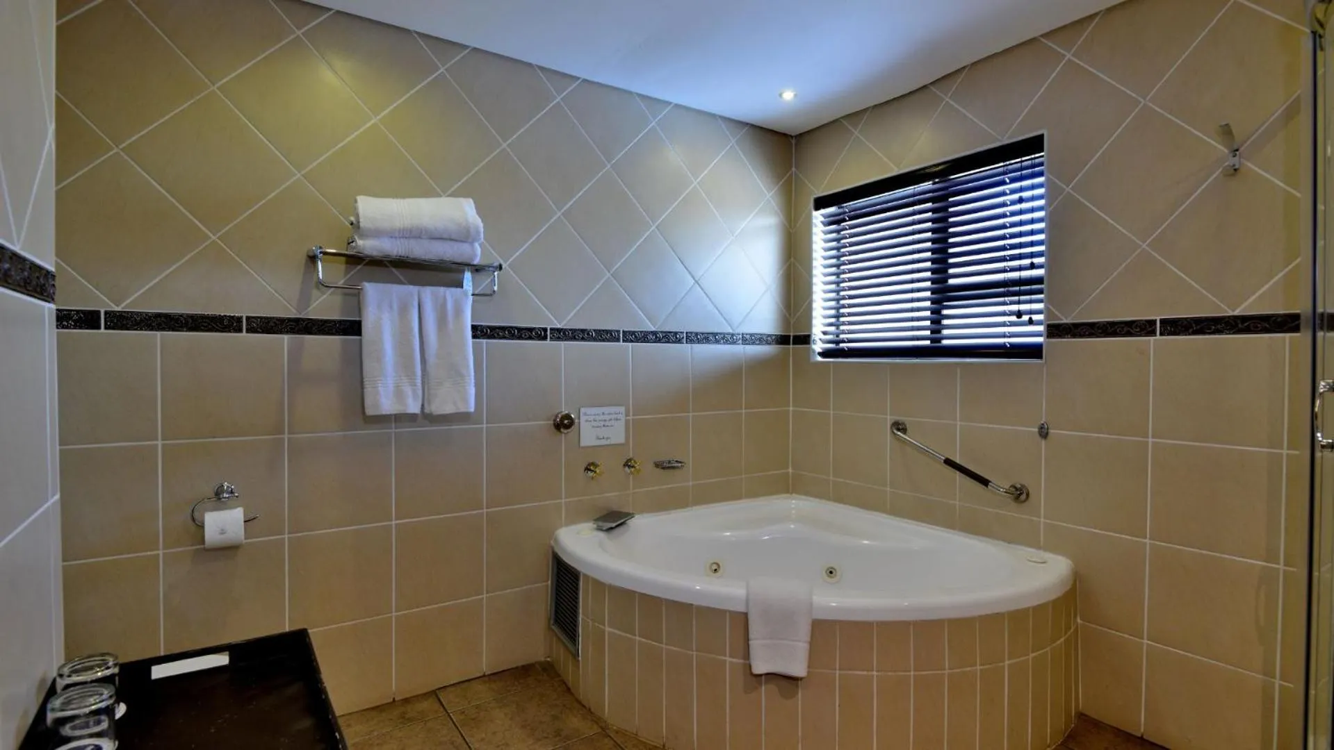 Bathroom in ANEW Hotel Witbank Emalahleni