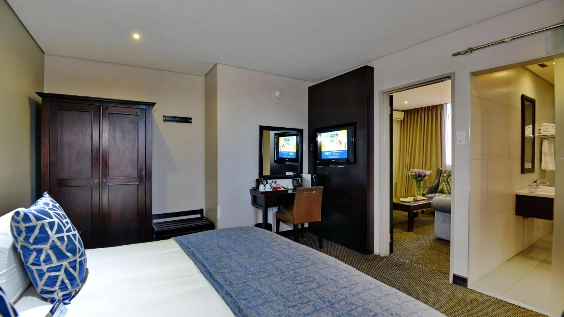 Bed in ANEW Hotel Witbank Emalahleni