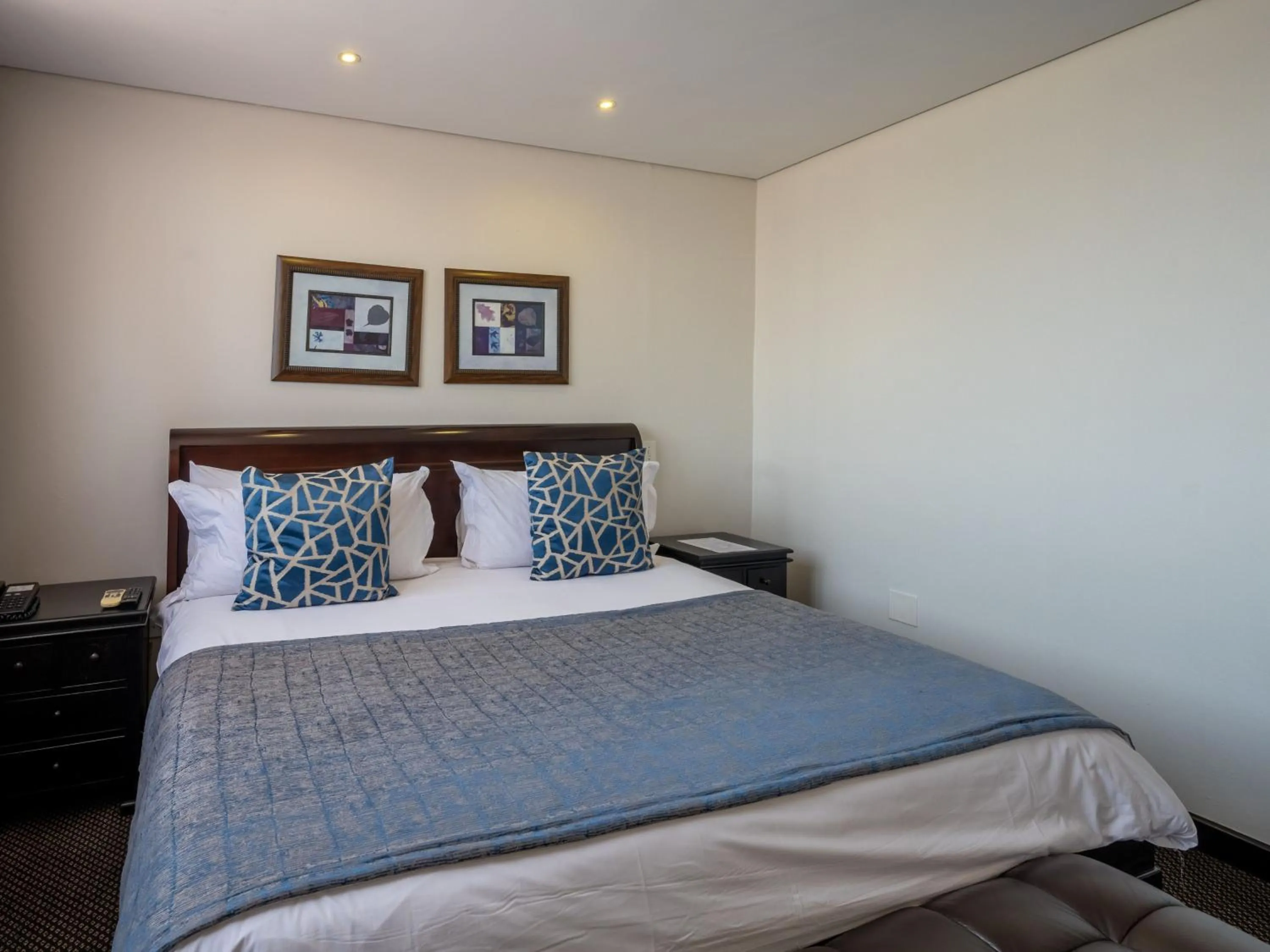 Bed in ANEW Hotel Witbank Emalahleni