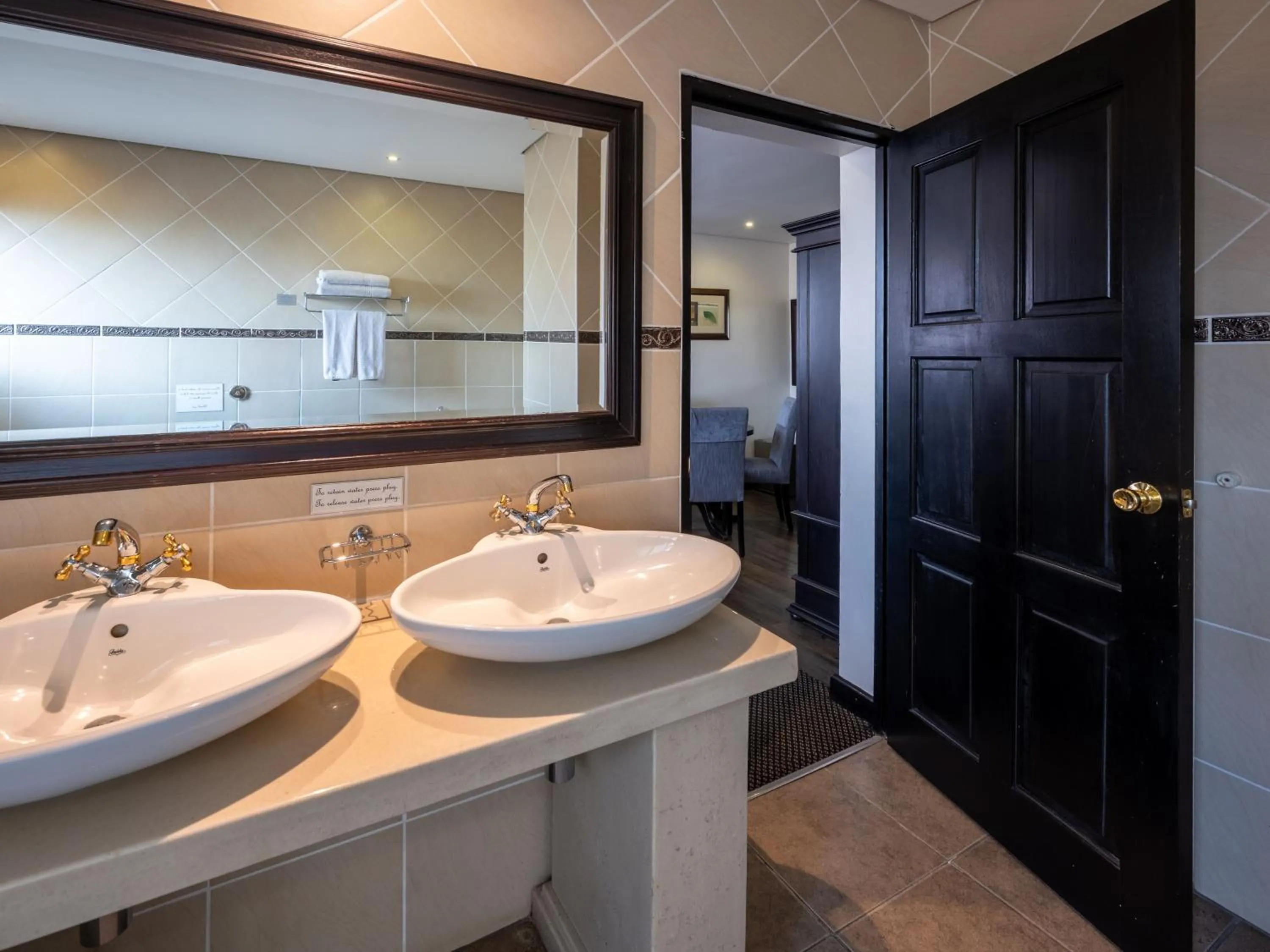 Bathroom in ANEW Hotel Witbank Emalahleni