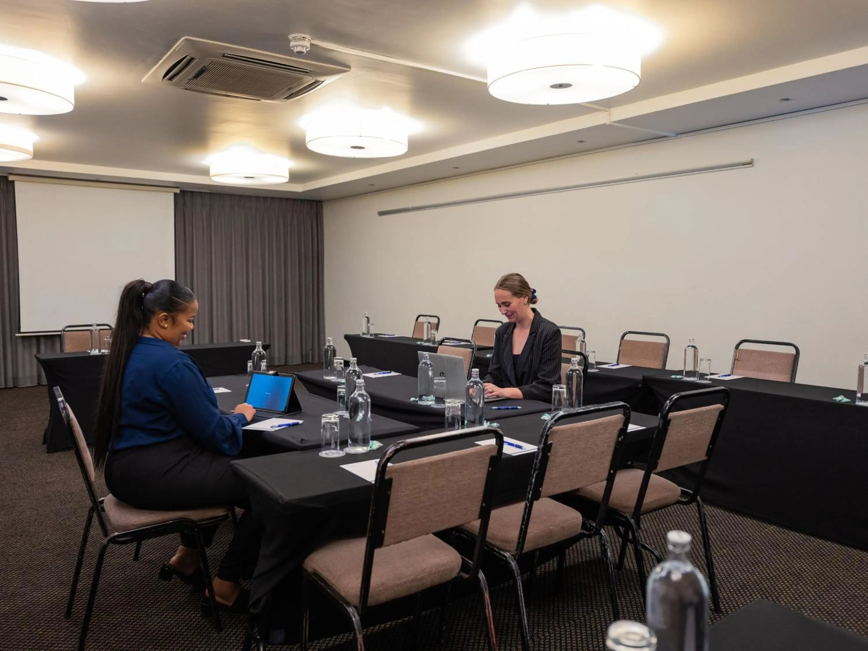 Meeting/conference room in ANEW Hotel Witbank Emalahleni