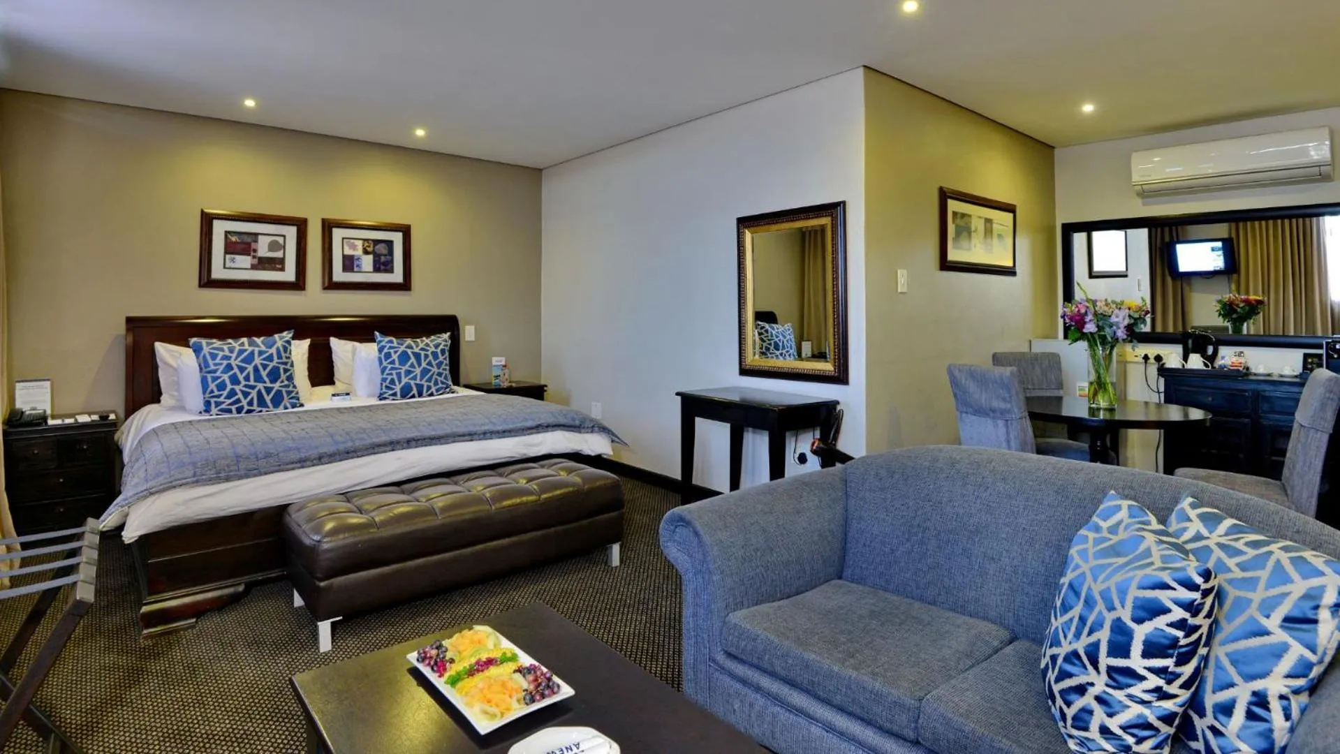 Bed in ANEW Hotel Witbank Emalahleni
