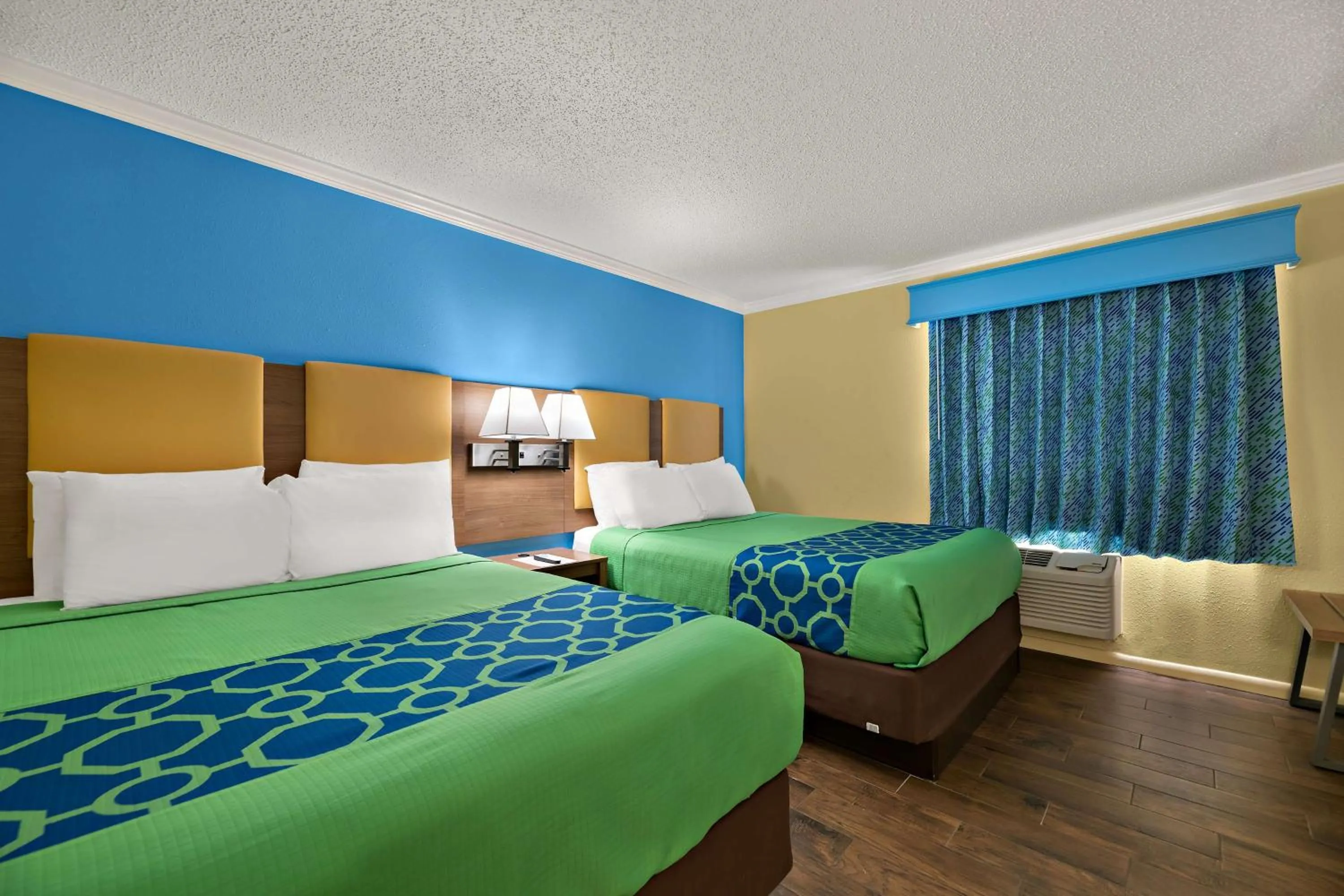 Bedroom, Bed in SureStay Hotel by Best Western Clermont Theme Park West