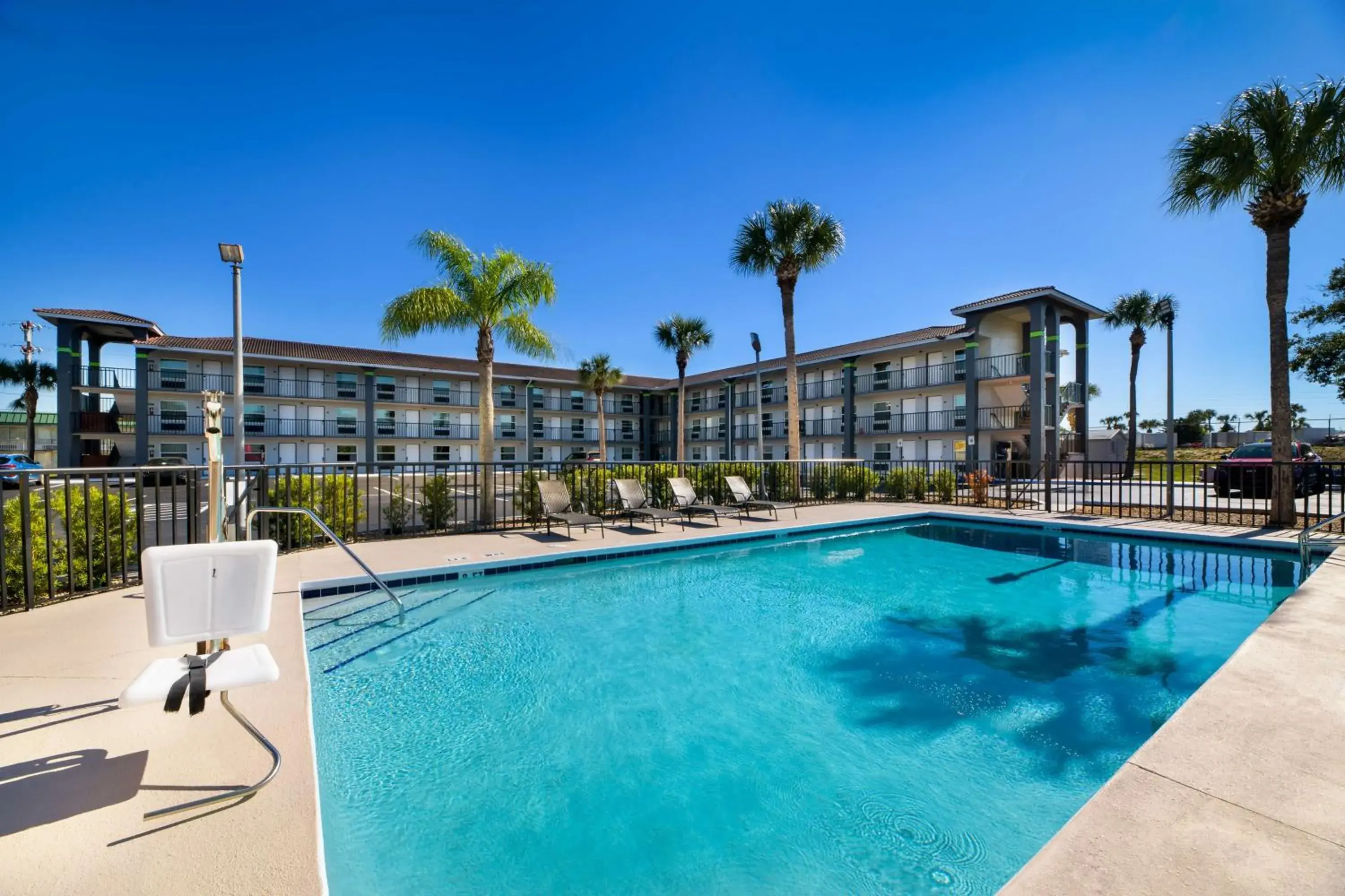 Pool view in SureStay Hotel by Best Western Clermont Theme Park West Pool view in SureStay Hotel by Best Western Clermont Theme Park West
