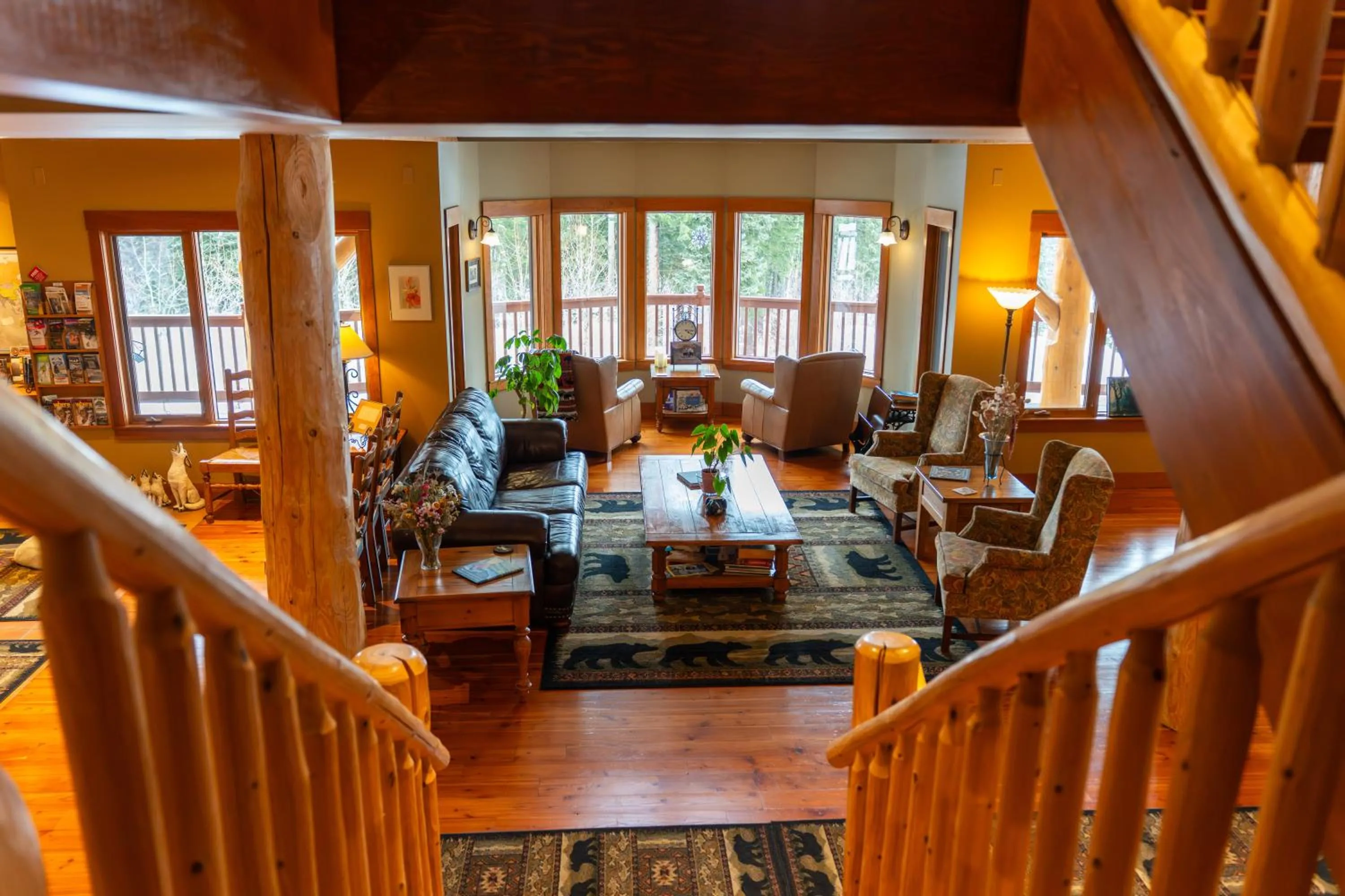 Communal lounge/ TV room in Vagabond Lodge at Kicking Horse