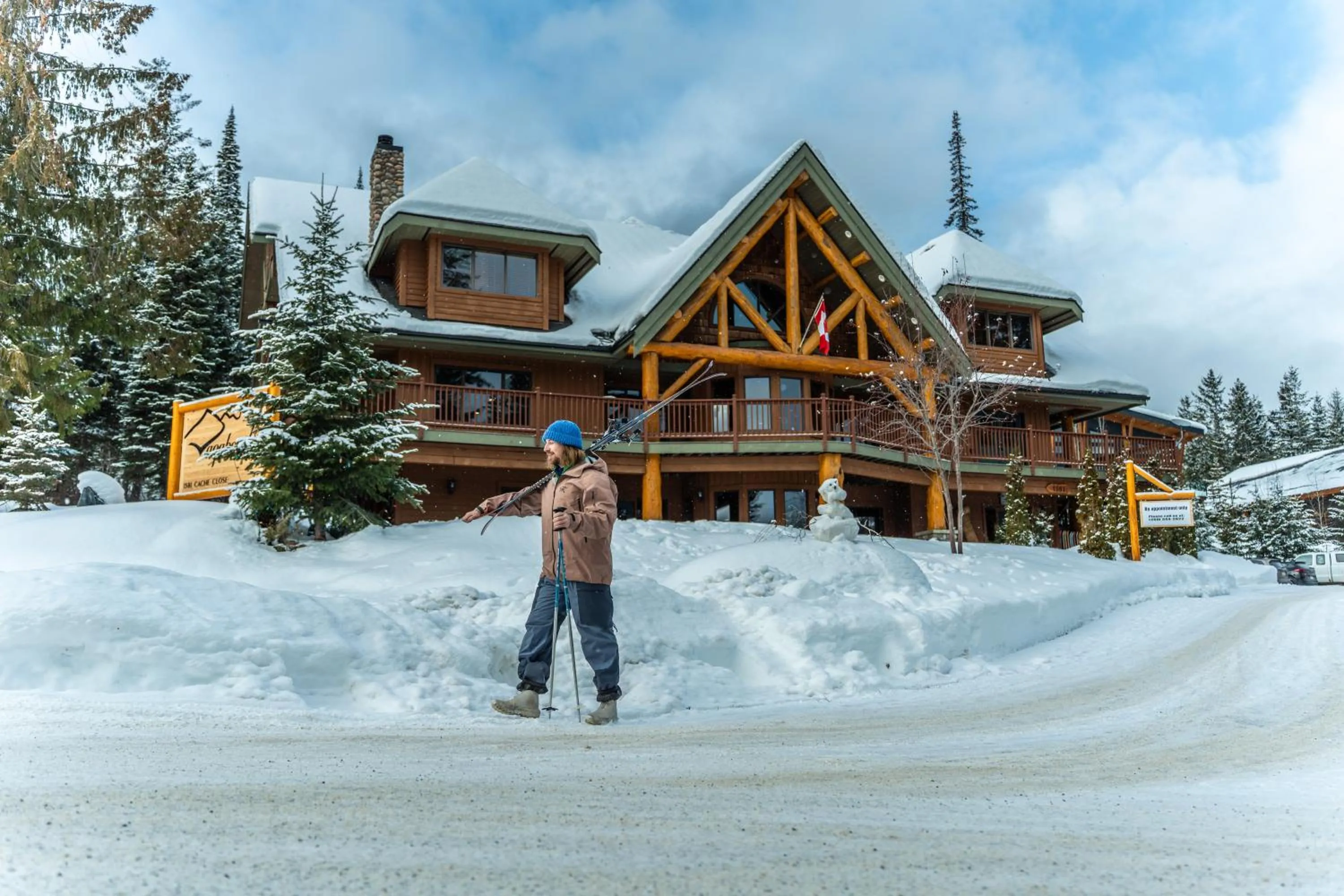 Property building in Vagabond Lodge at Kicking Horse