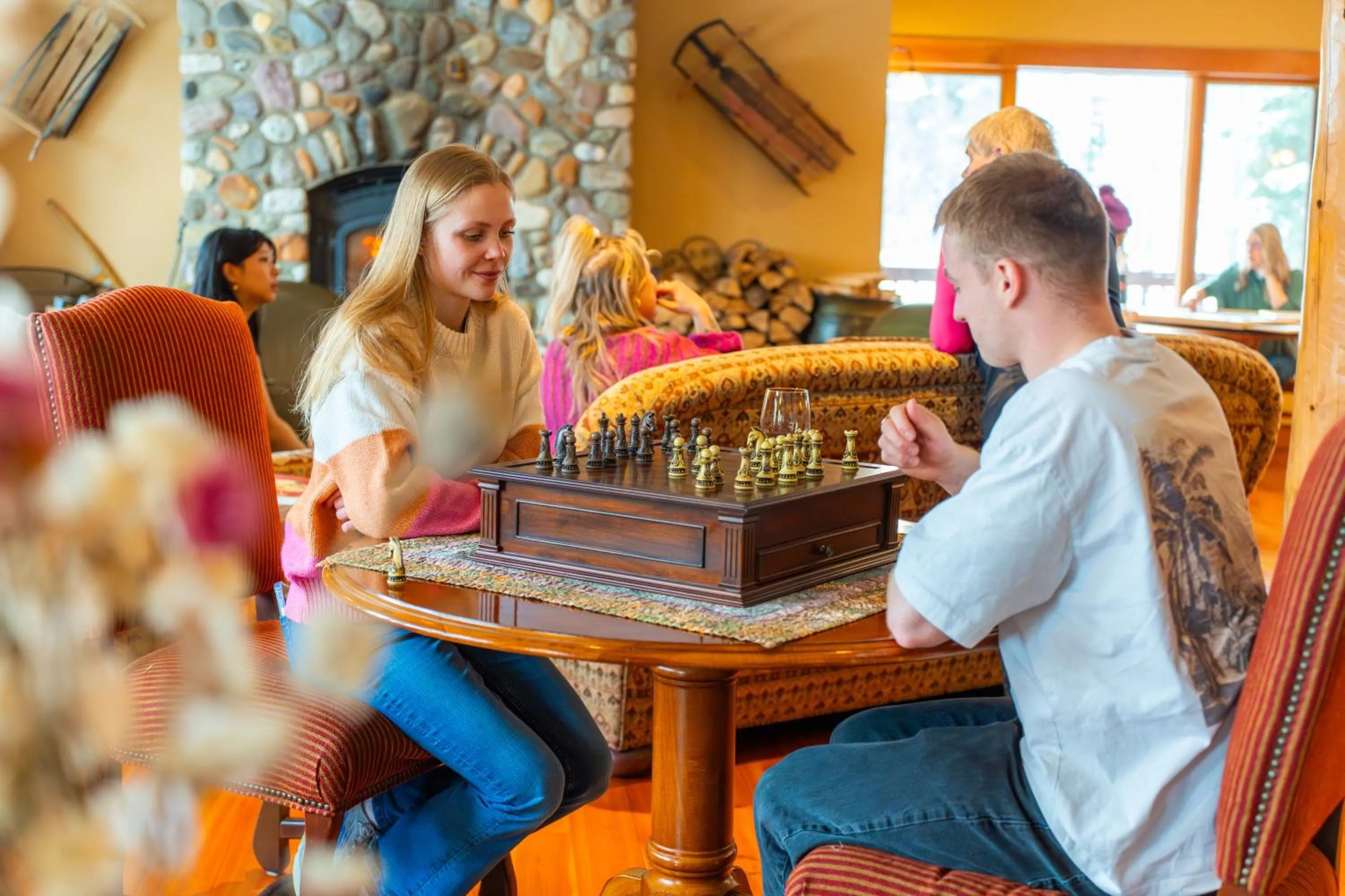 Communal lounge/ TV room in Vagabond Lodge at Kicking Horse