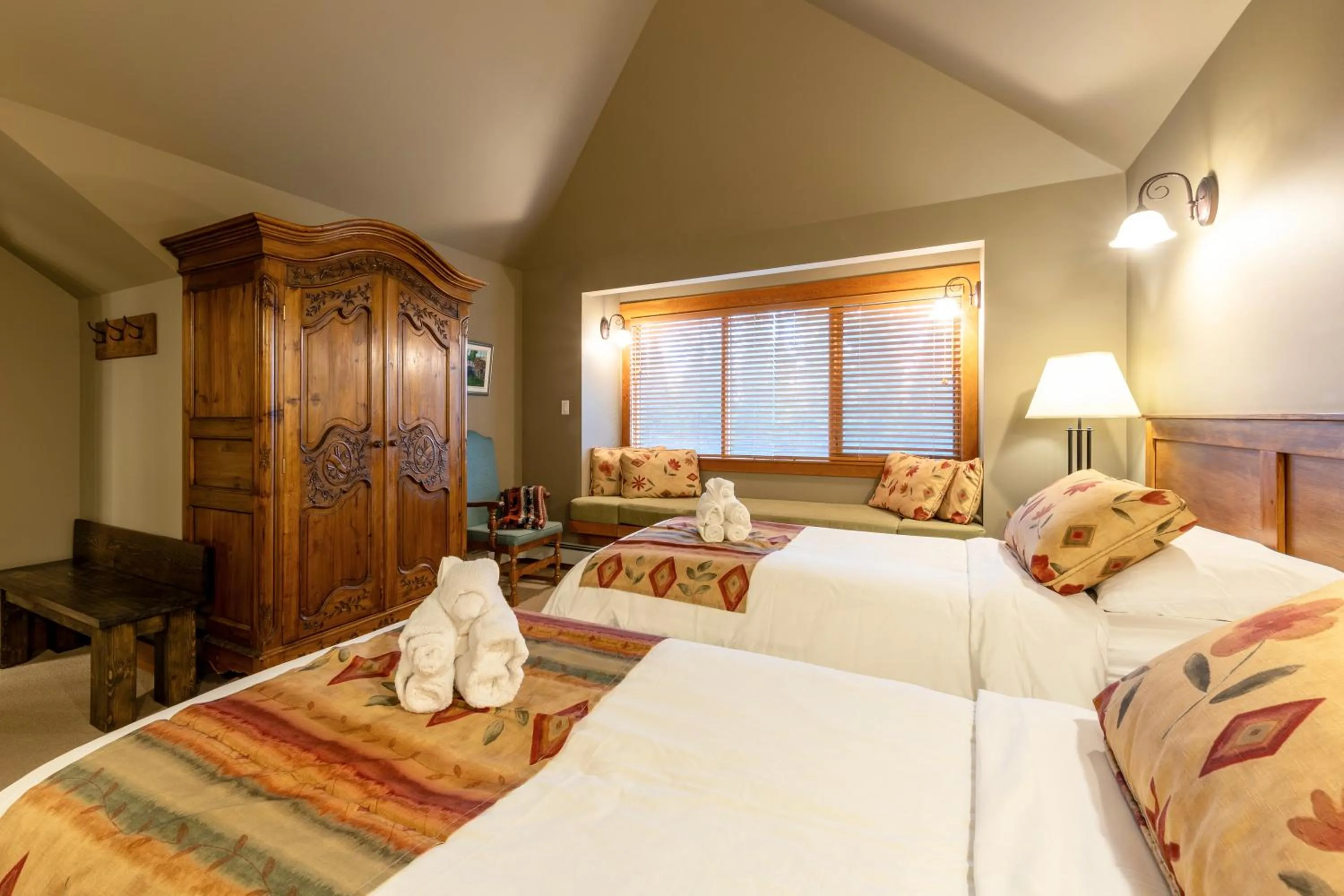 Bed in Vagabond Lodge at Kicking Horse