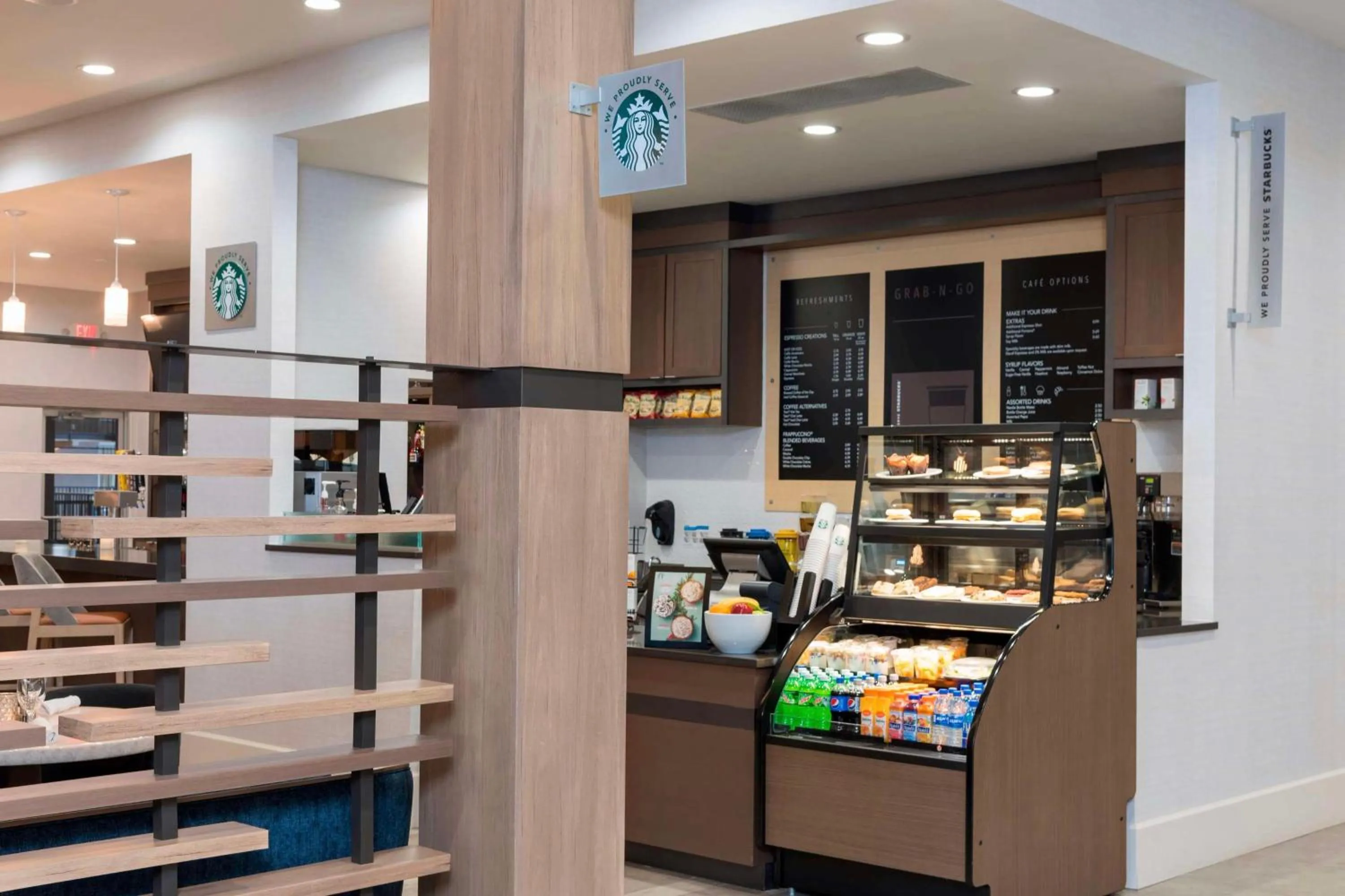 Restaurant/places to eat in Sonesta Hotel Grand Rapids Airport