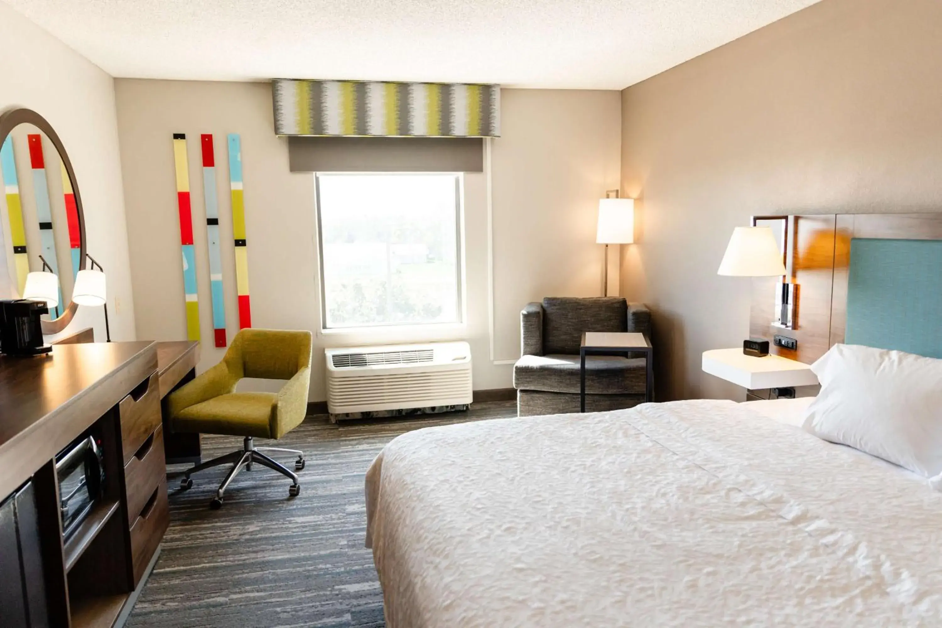 Bedroom, Bed in Hampton Inn & Suites Scottsbluff Bedroom, Bed in Hampton Inn & Suites Scottsbluff