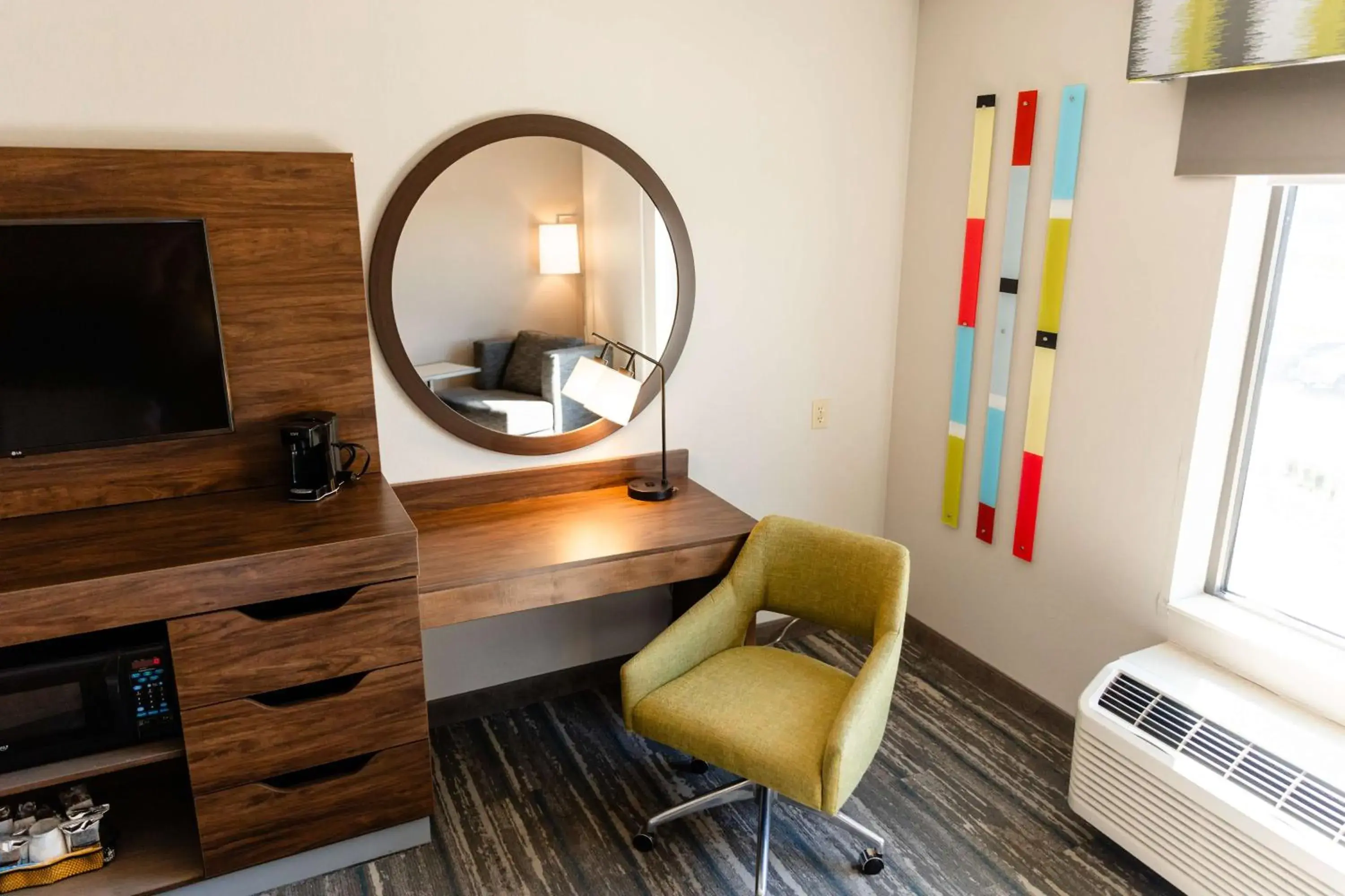 Bedroom in Hampton Inn & Suites Scottsbluff Bedroom in Hampton Inn & Suites Scottsbluff