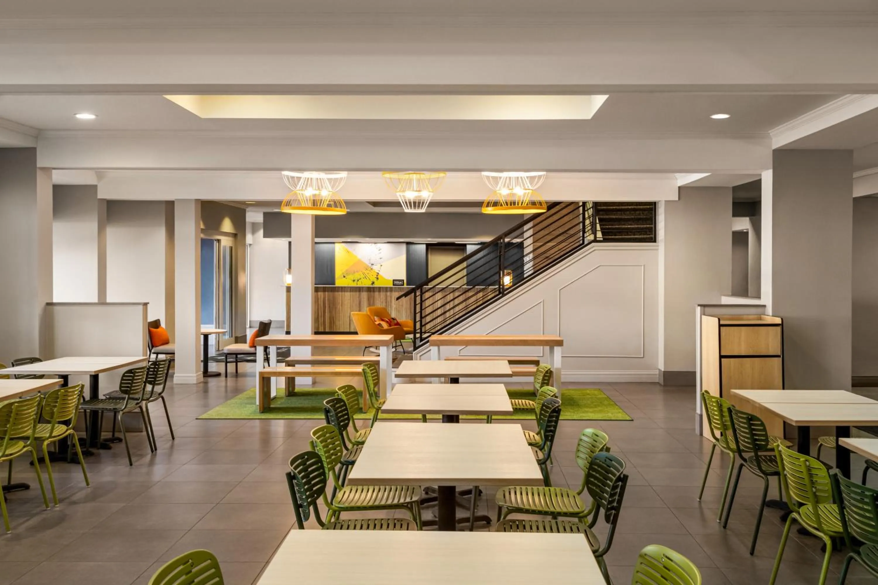 Lobby or reception, Restaurant/Places to Eat in Country Inn & Suites by Radisson Near Universal