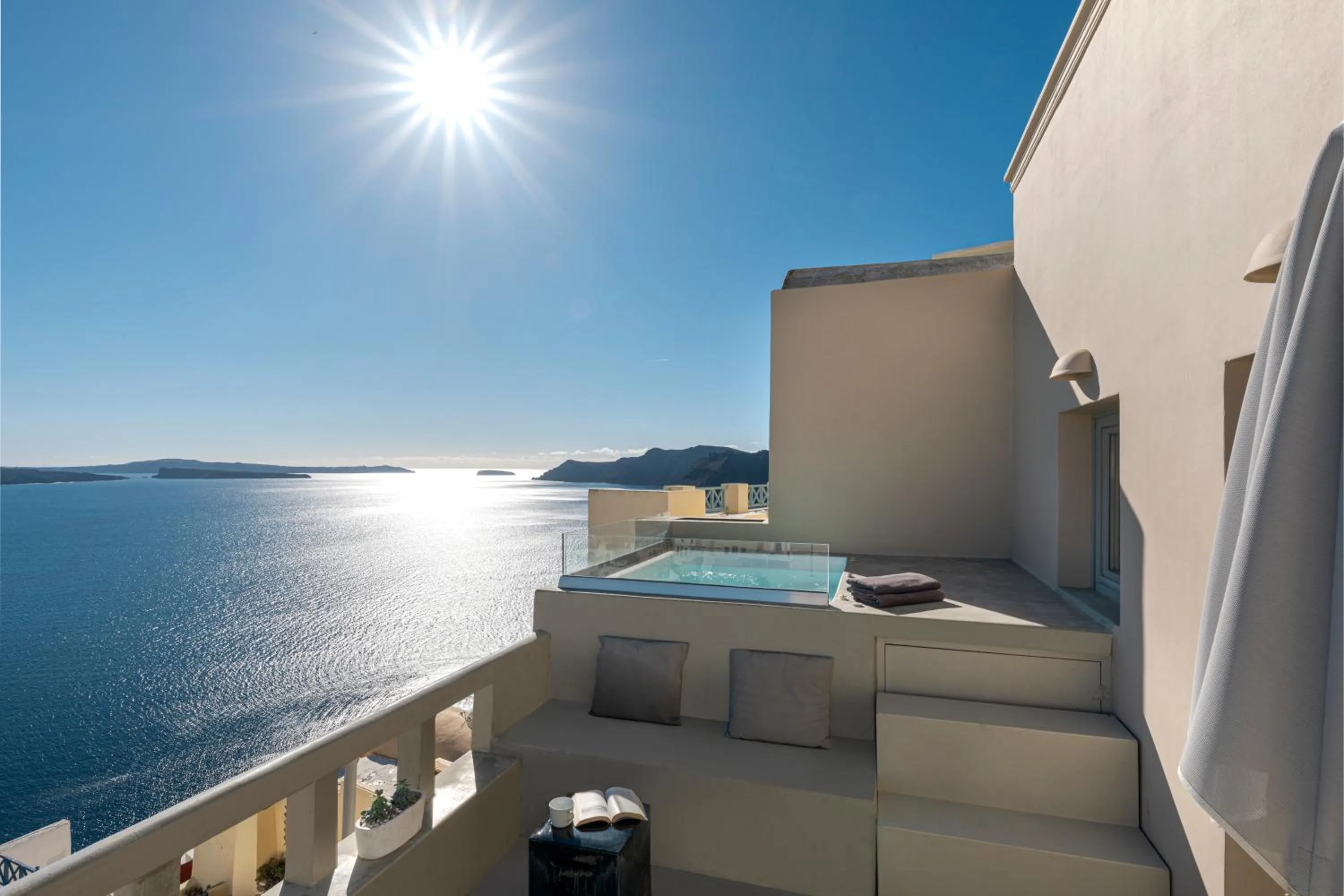 Hot Tub in Caldera Houses Oia