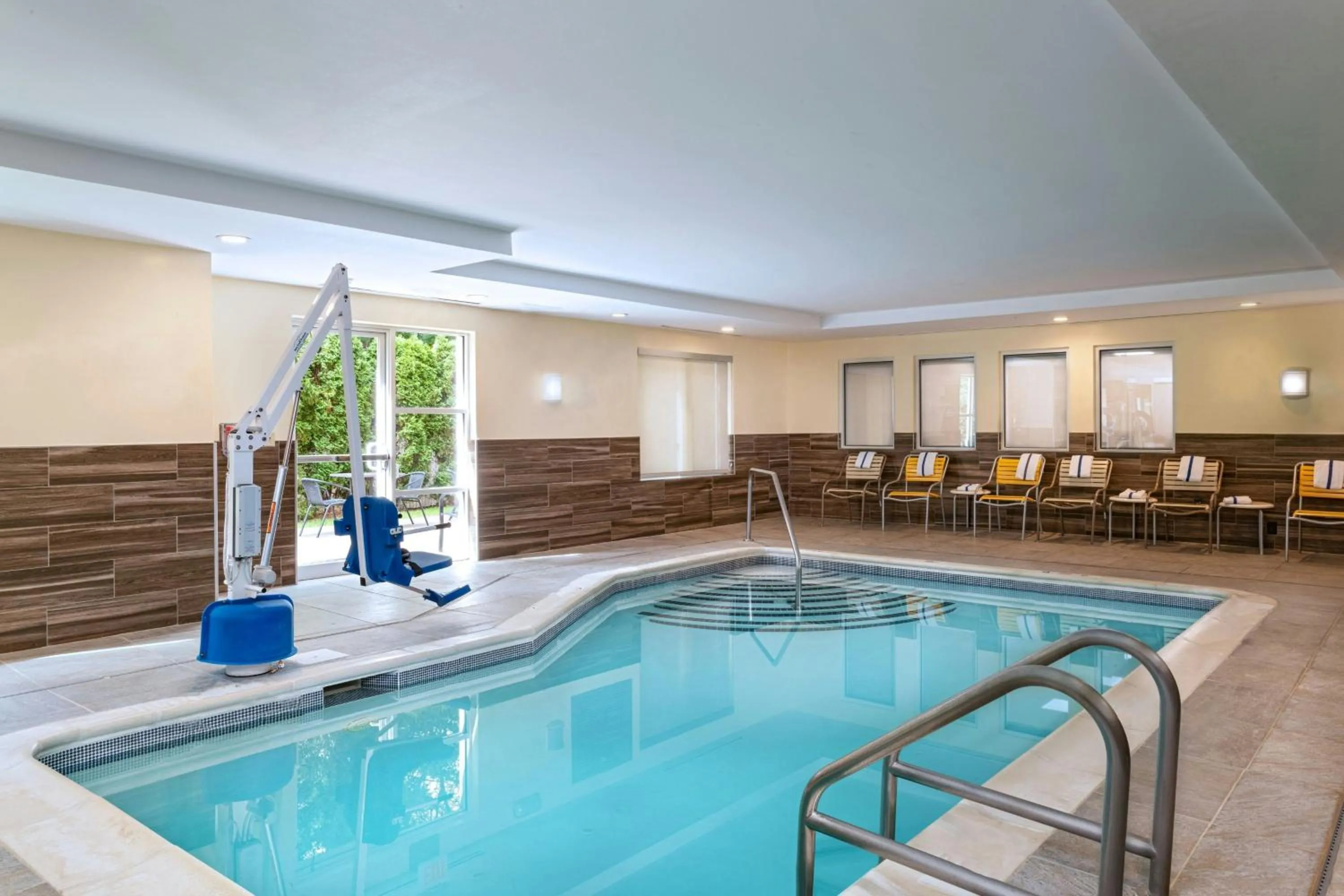 Swimming pool in Fairfield by Marriott Medford Long Island