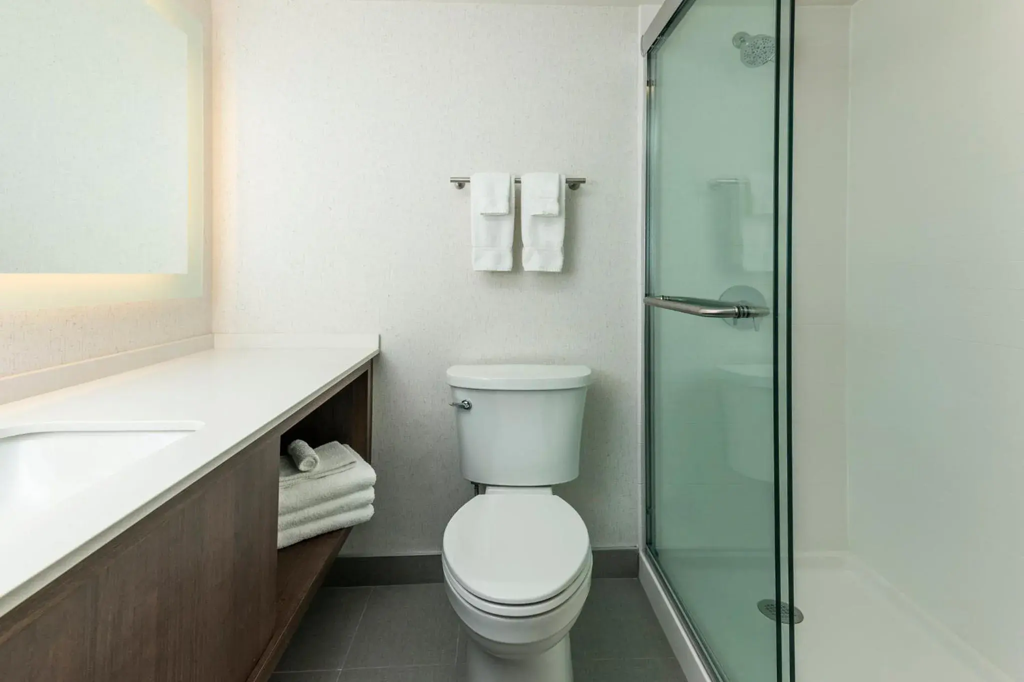 Bathroom in Holiday Inn Kingston - Waterfront by IHG Bathroom in Holiday Inn Kingston - Waterfront by IHG