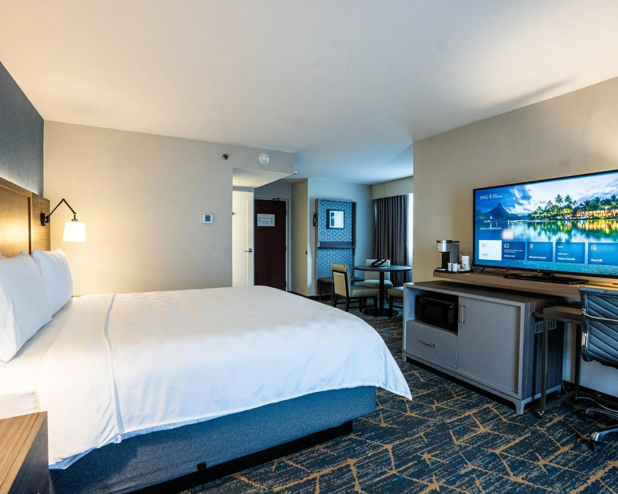 Photo of the whole room, Bed in Holiday Inn Kingston - Waterfront by IHG