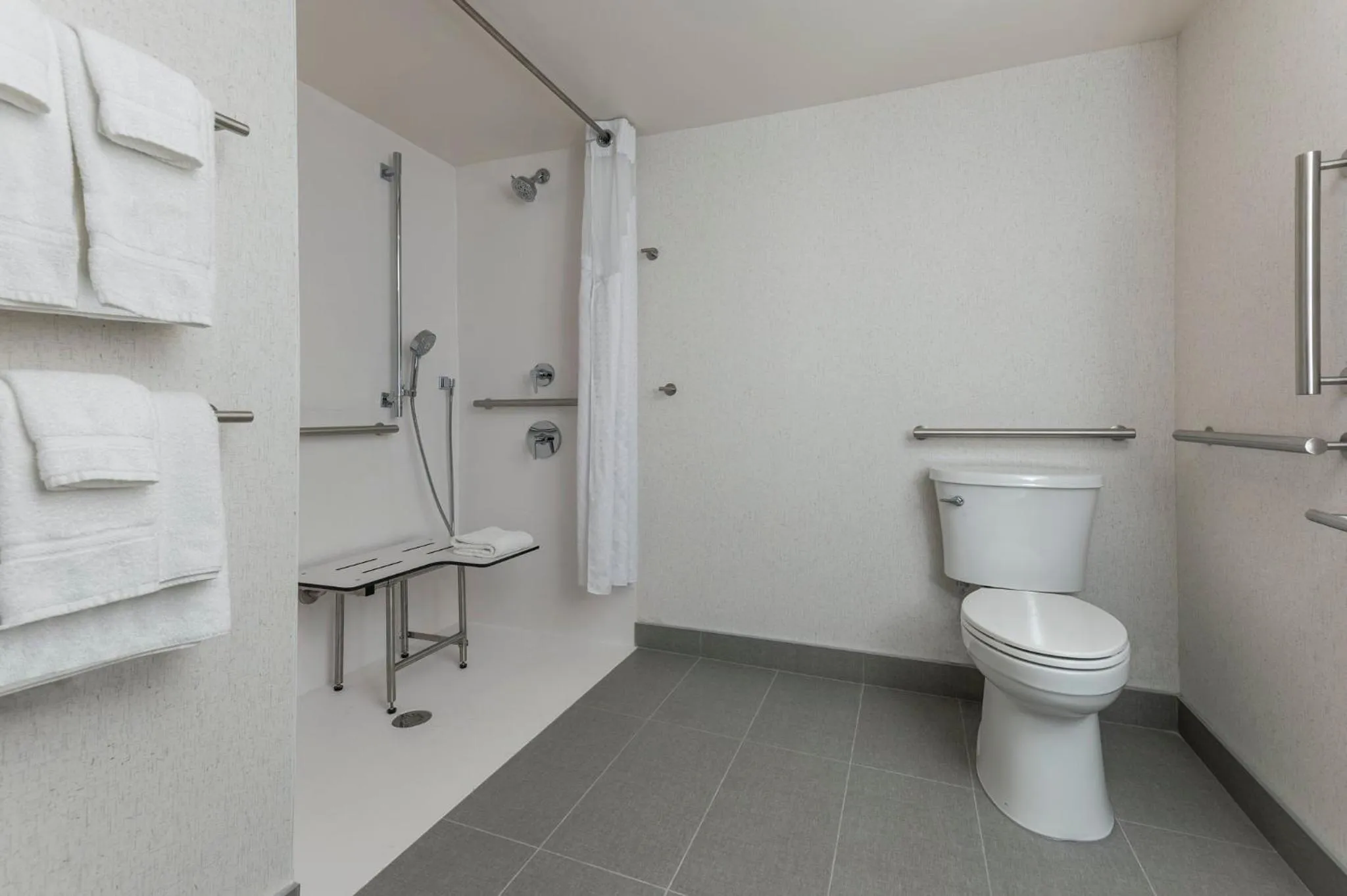 Bathroom in Holiday Inn Kingston - Waterfront by IHG