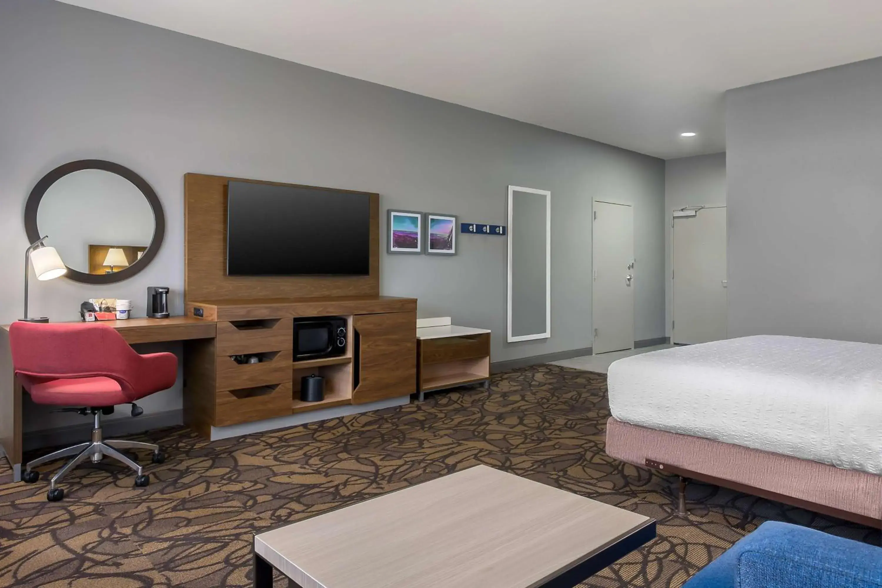 Bedroom, Bed in Hampton Inn & Suites Birmingham-Pelham - I-65 Bedroom, Bed in Hampton Inn & Suites Birmingham-Pelham - I-65
