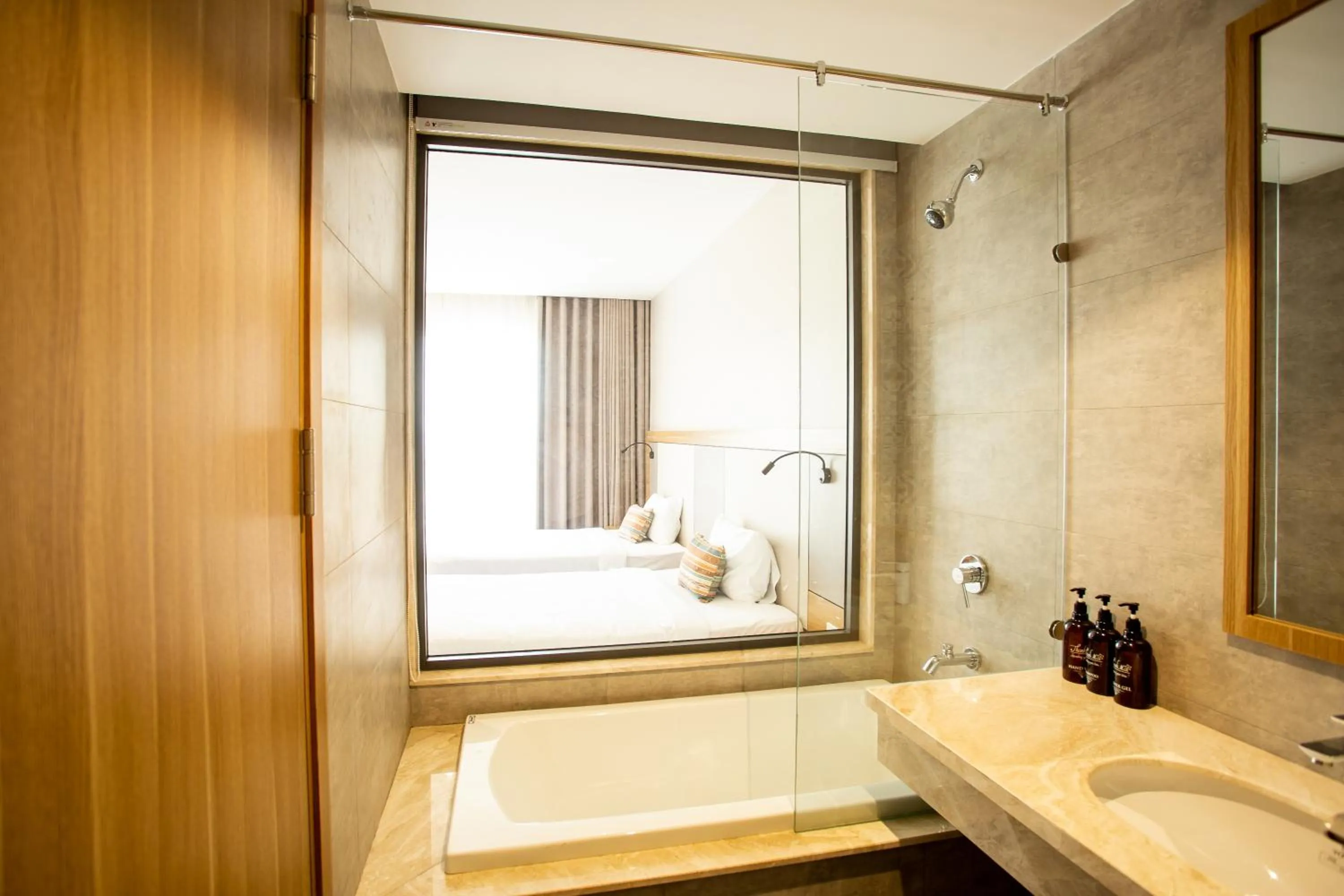 Bathroom, Bed in Thanh Mai Hotel