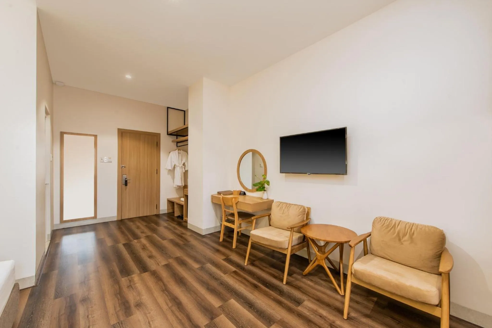 Communal lounge/ TV room in Thanh Mai Hotel