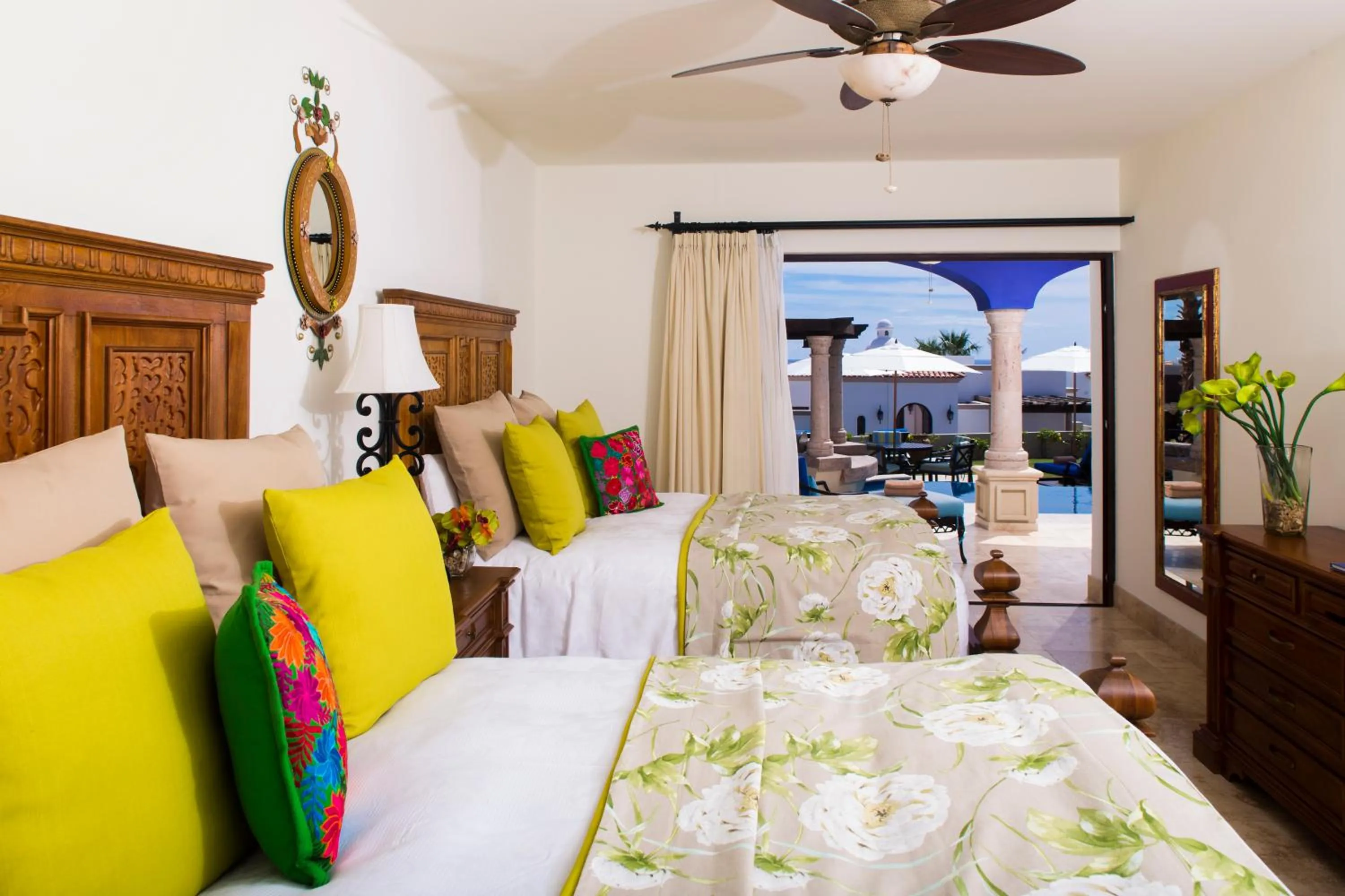 Bed in Hacienda Encantada Resort & Spa