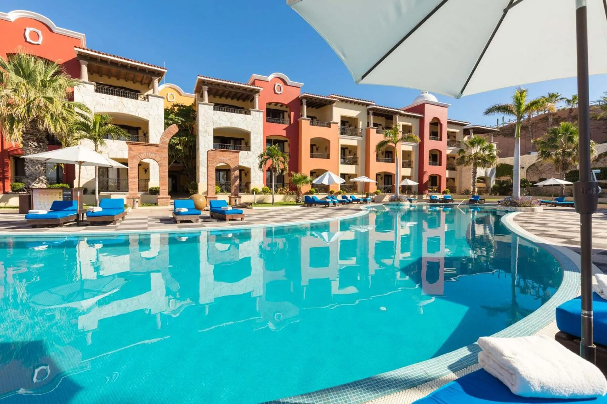 Swimming pool in Hacienda Encantada Resort & Spa