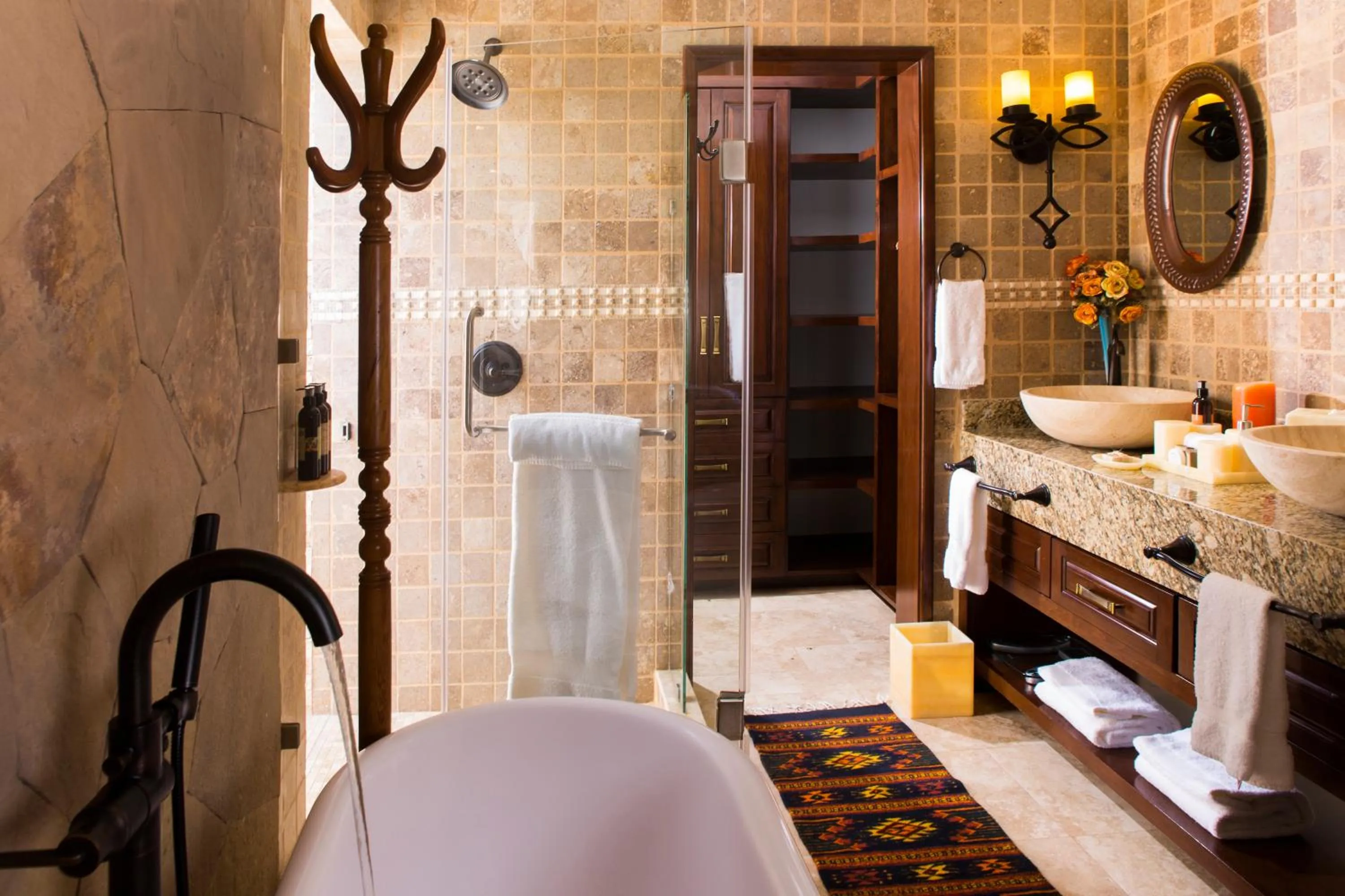 Hacienda Encantada Resort & Spa