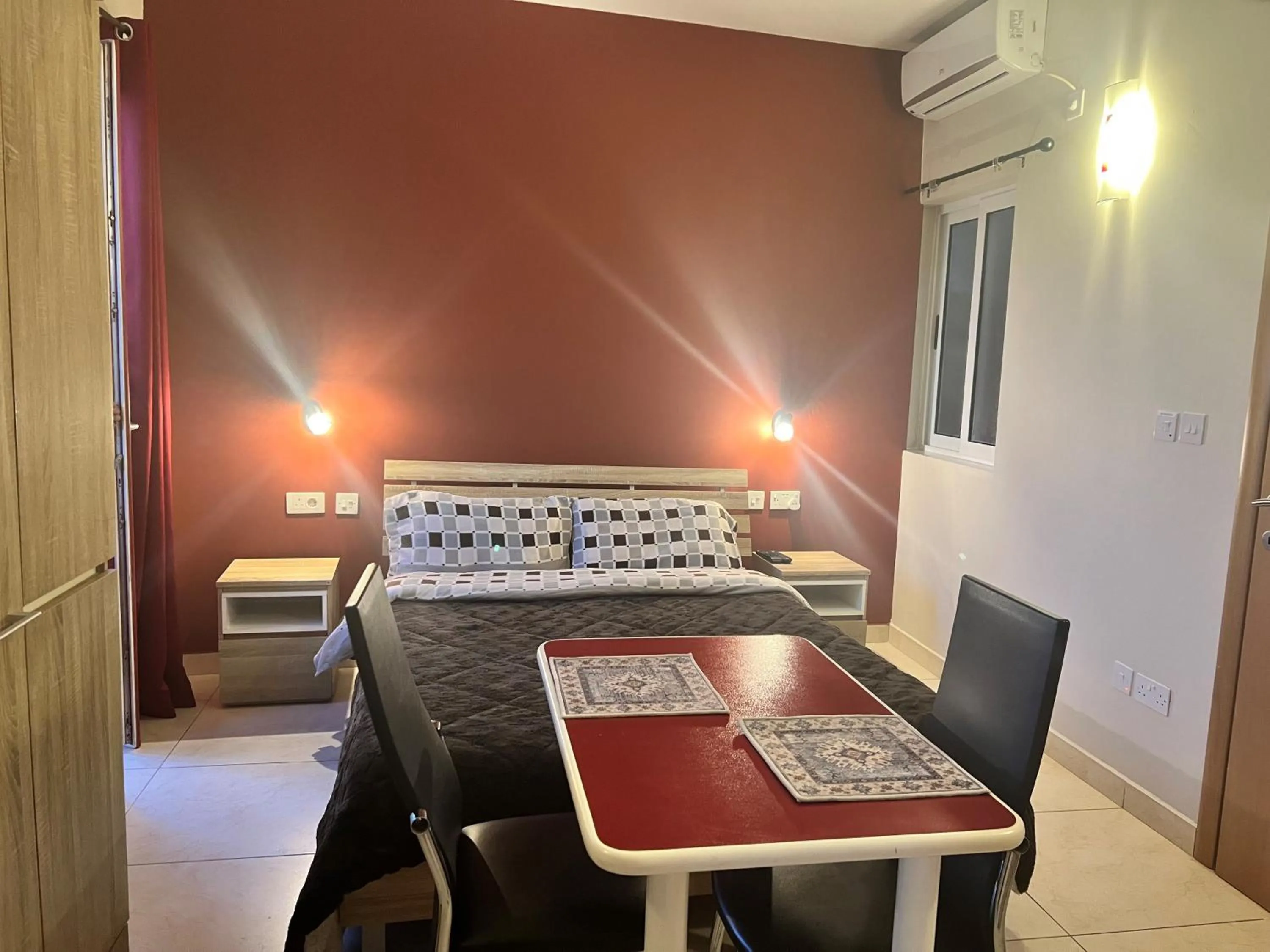 Bedroom in Twenty Antika