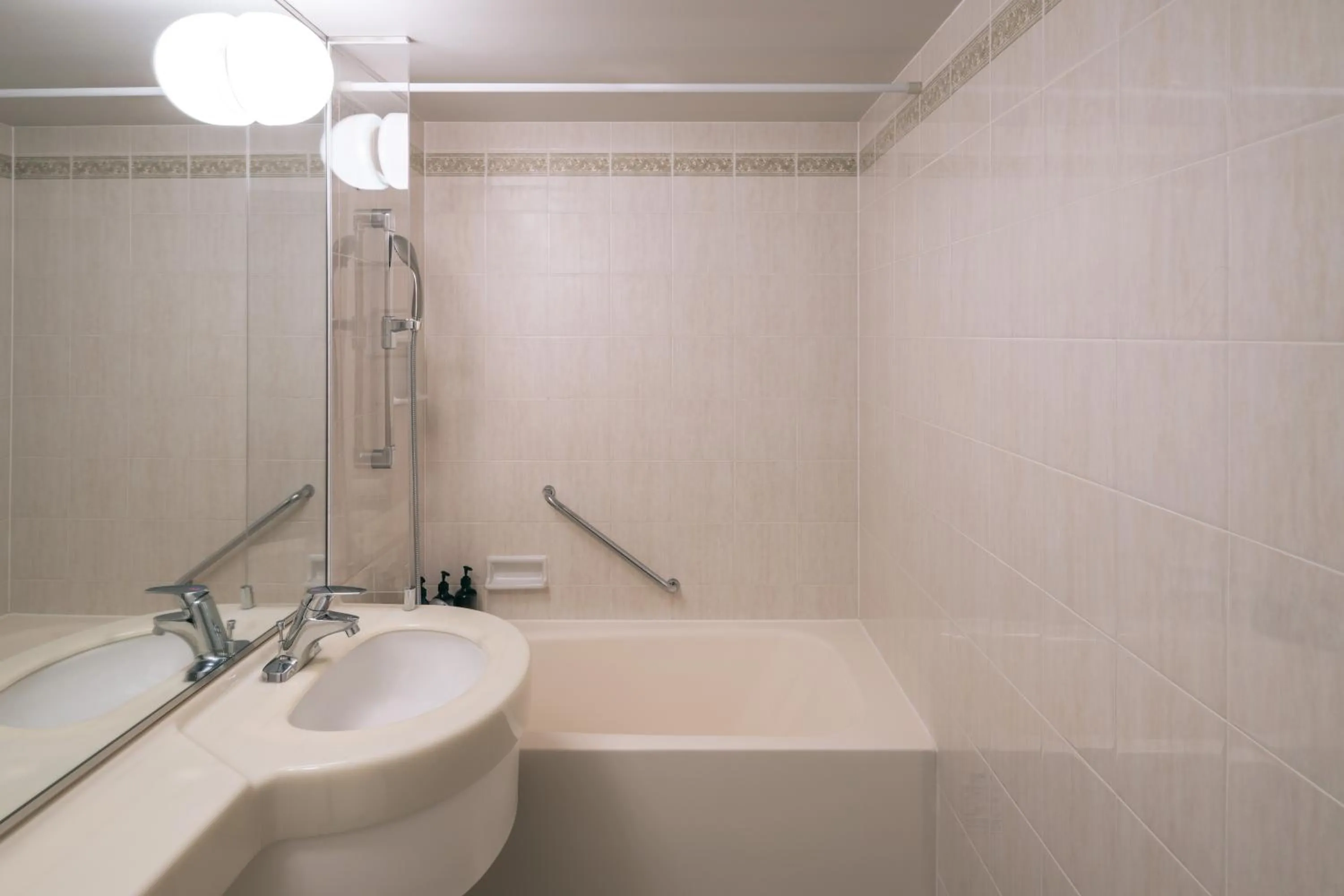 Bathroom in The Mark Grand Hotel