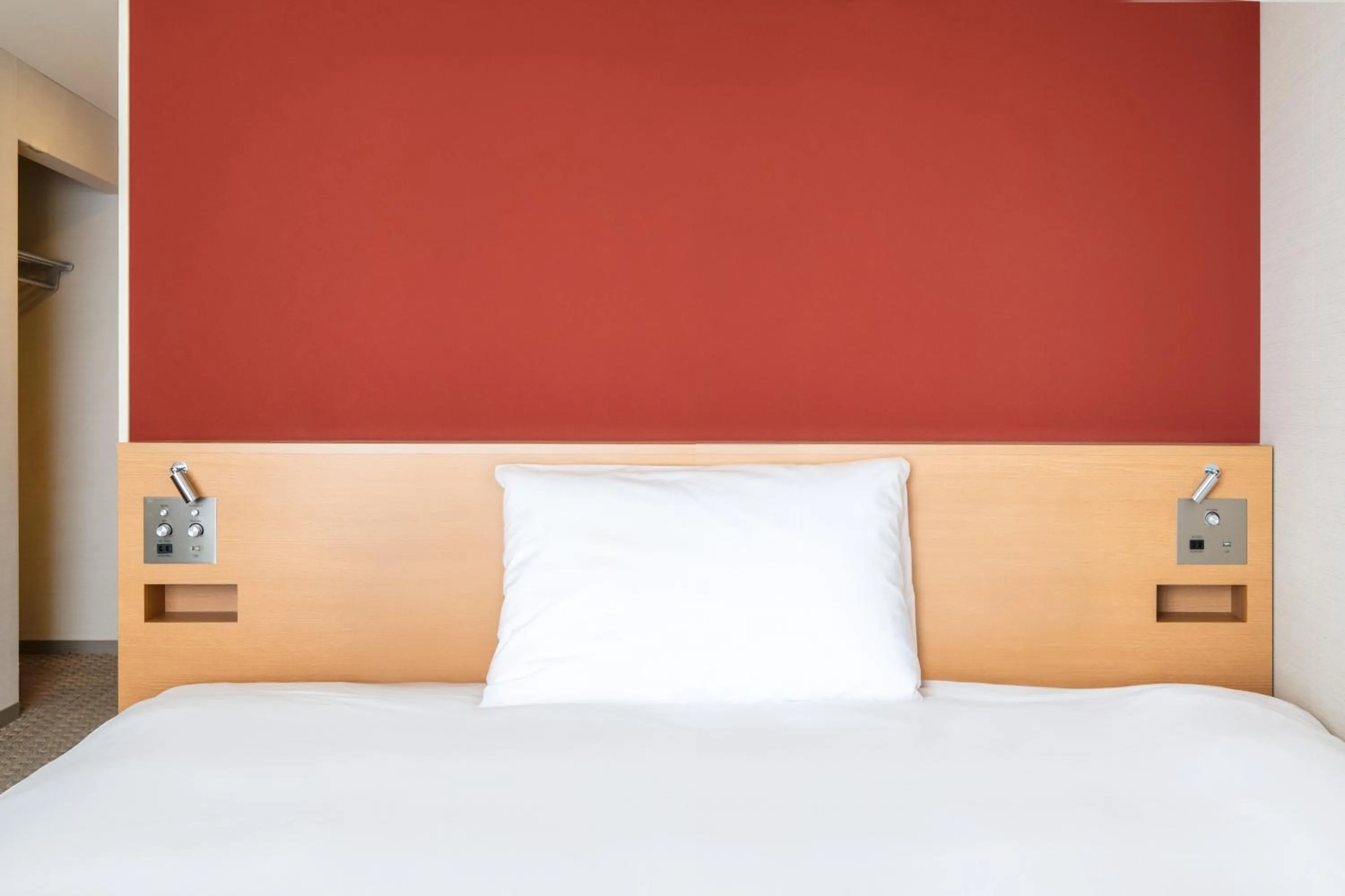 Photo of the whole room, Bed in The Mark Grand Hotel