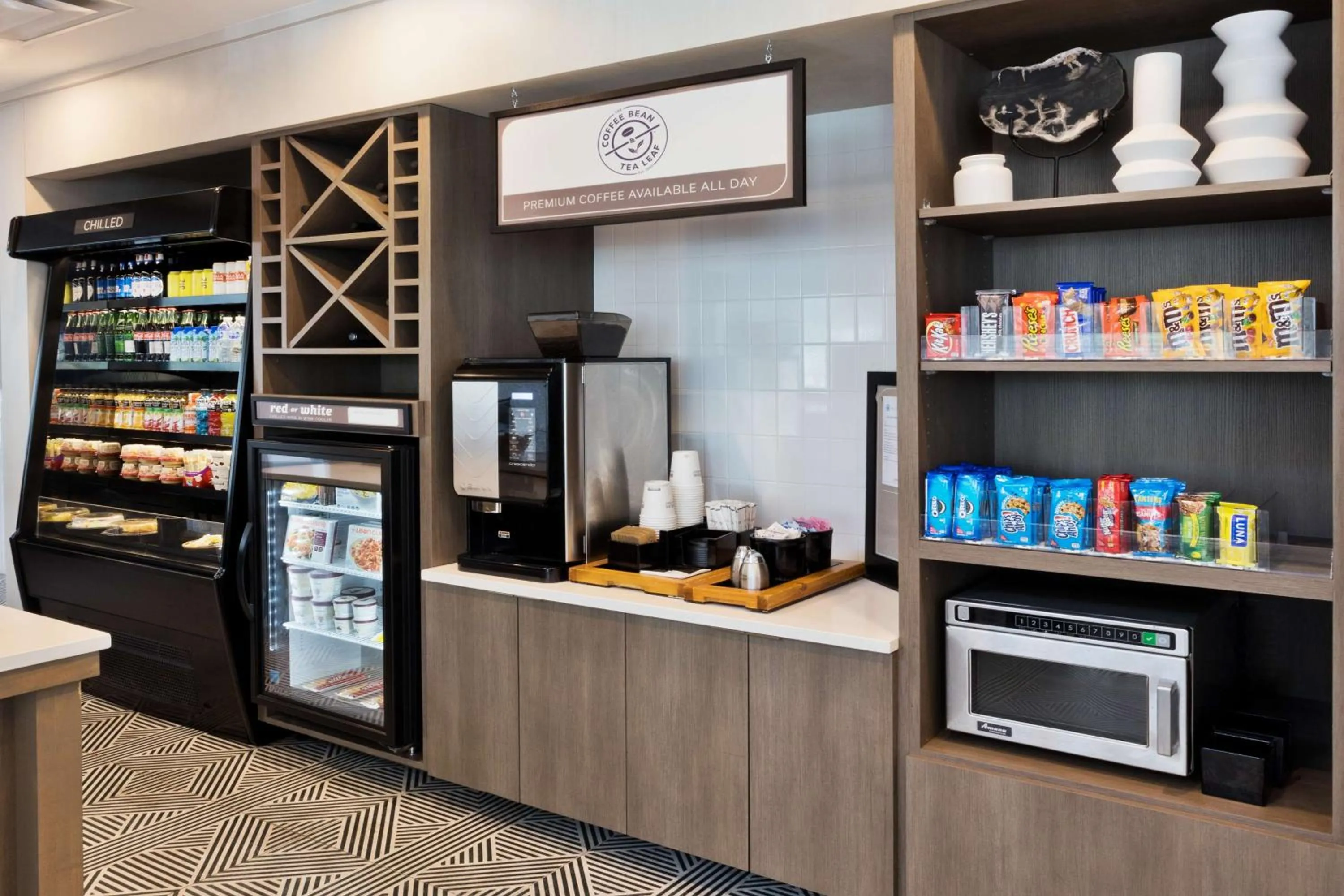 Restaurant/places to eat in Hilton Garden Inn Birmingham/Lakeshore Drive