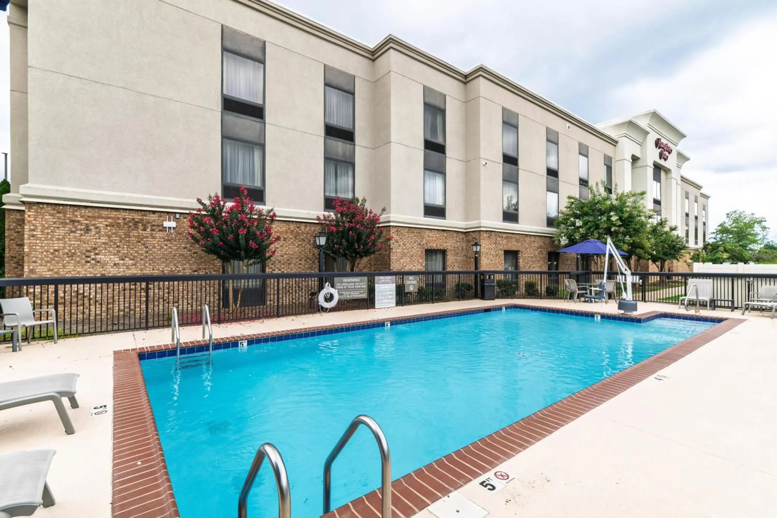Pool view in Hampton Inn Jasper, AL Pool view in Hampton Inn Jasper, AL