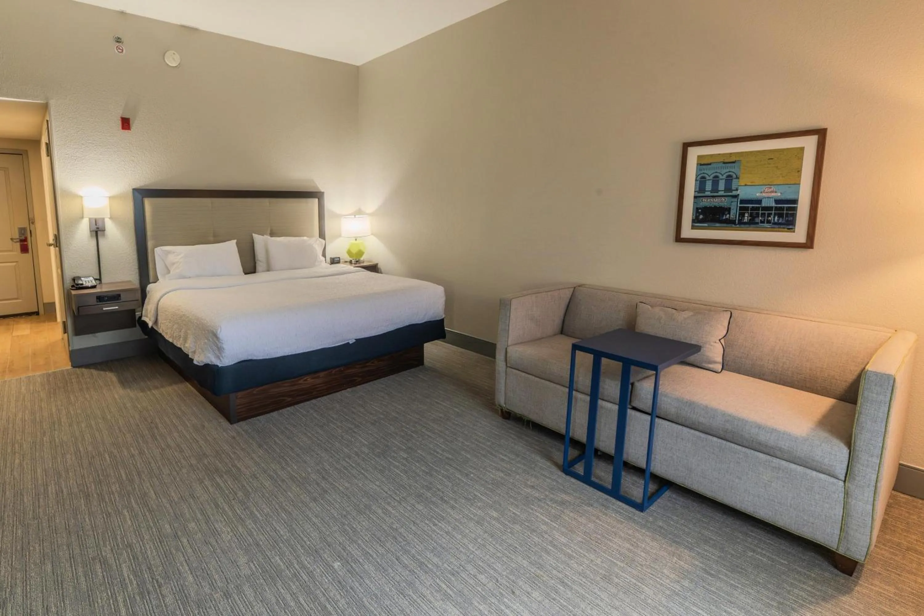 Living room, Bed in Hampton Inn Jasper, AL