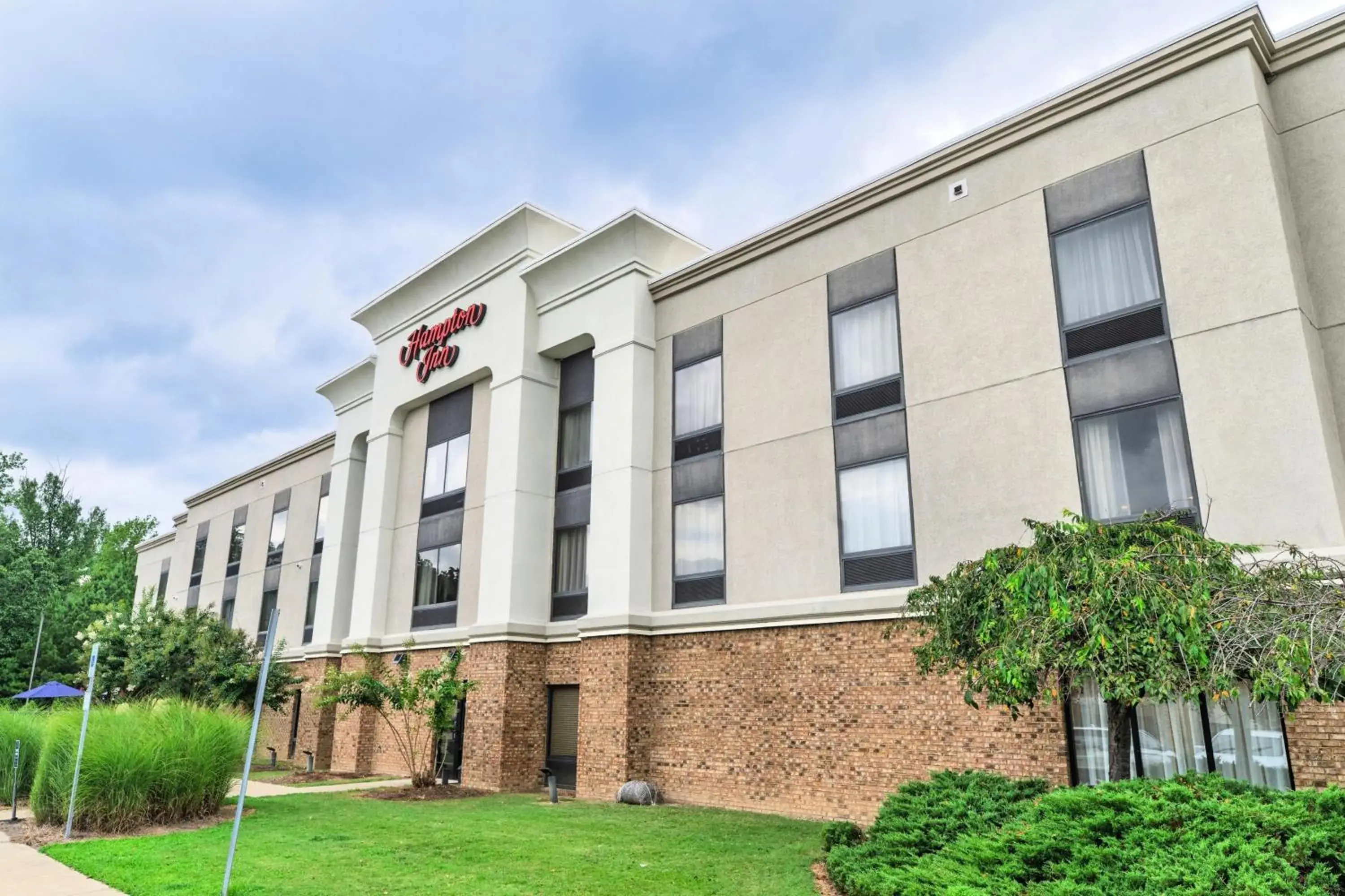 Property building in Hampton Inn Jasper, AL Property building in Hampton Inn Jasper, AL