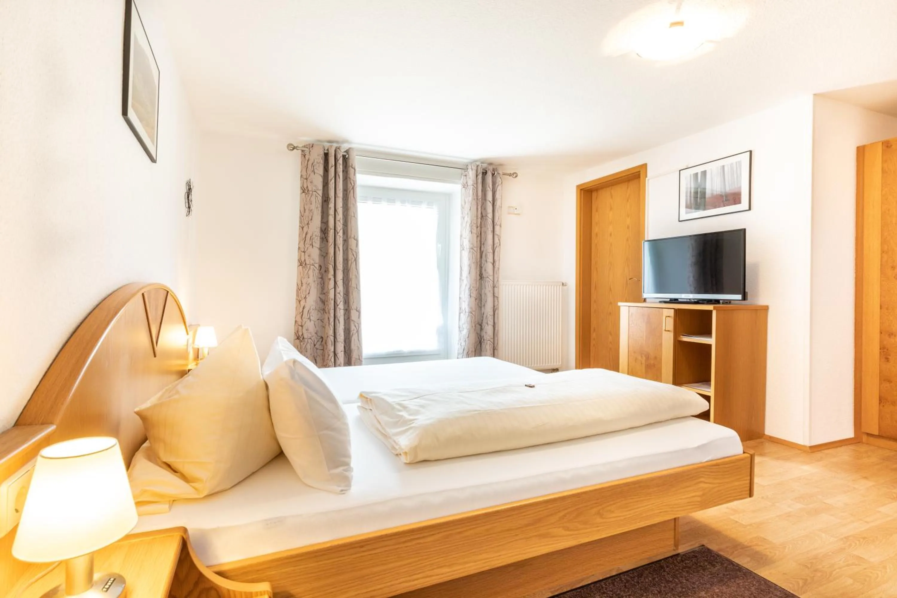 Bed in Hotel Landgasthof zum Pflug
