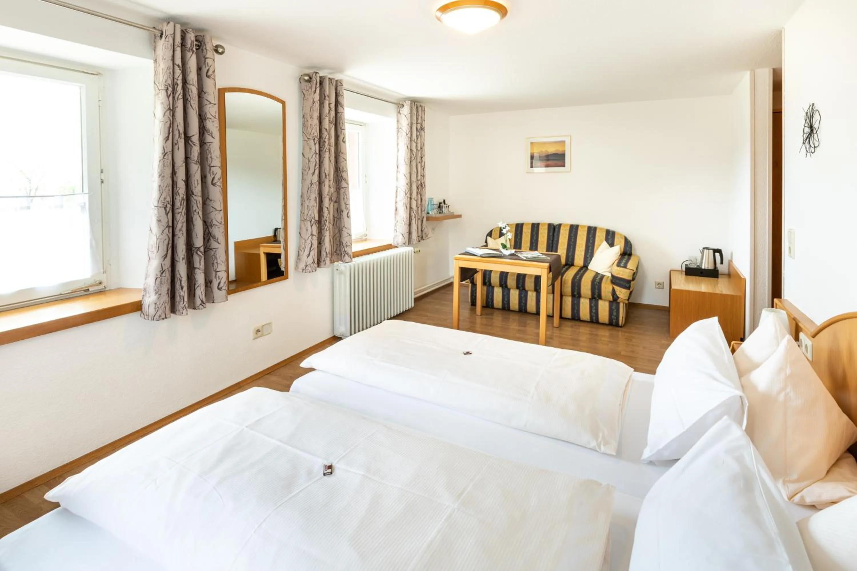 Bed in Hotel Landgasthof zum Pflug