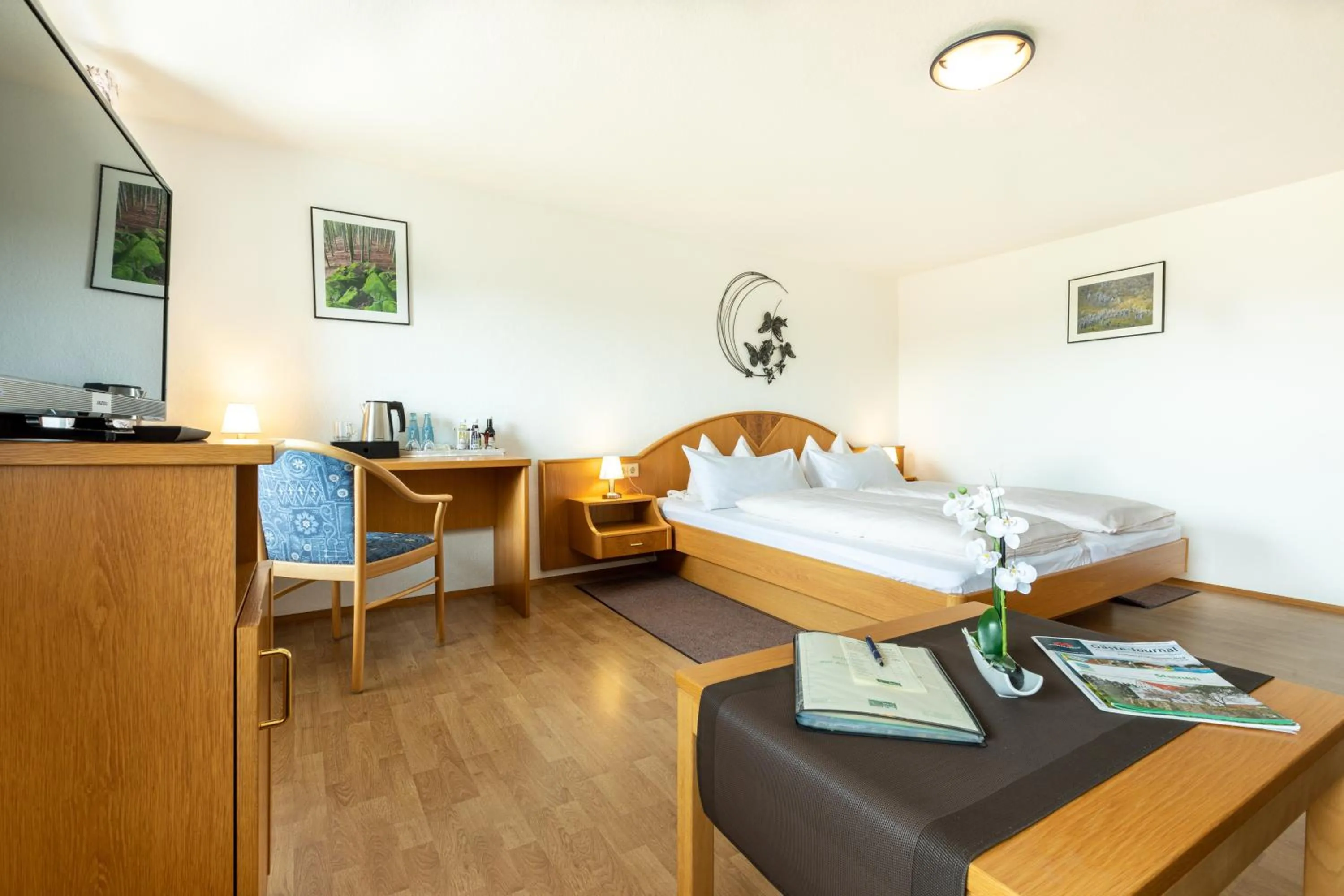 Bed in Hotel Landgasthof zum Pflug