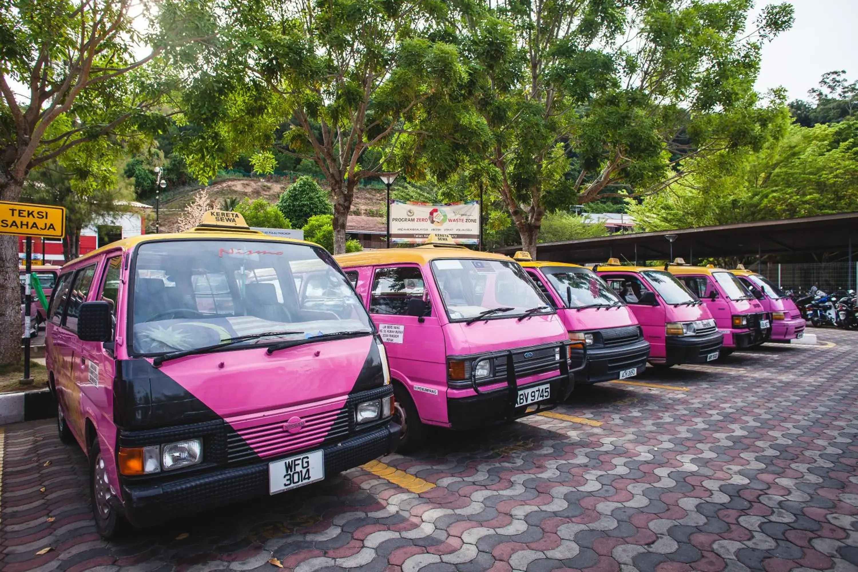 Anjungan Beach Resort Anjungan Beach Resort