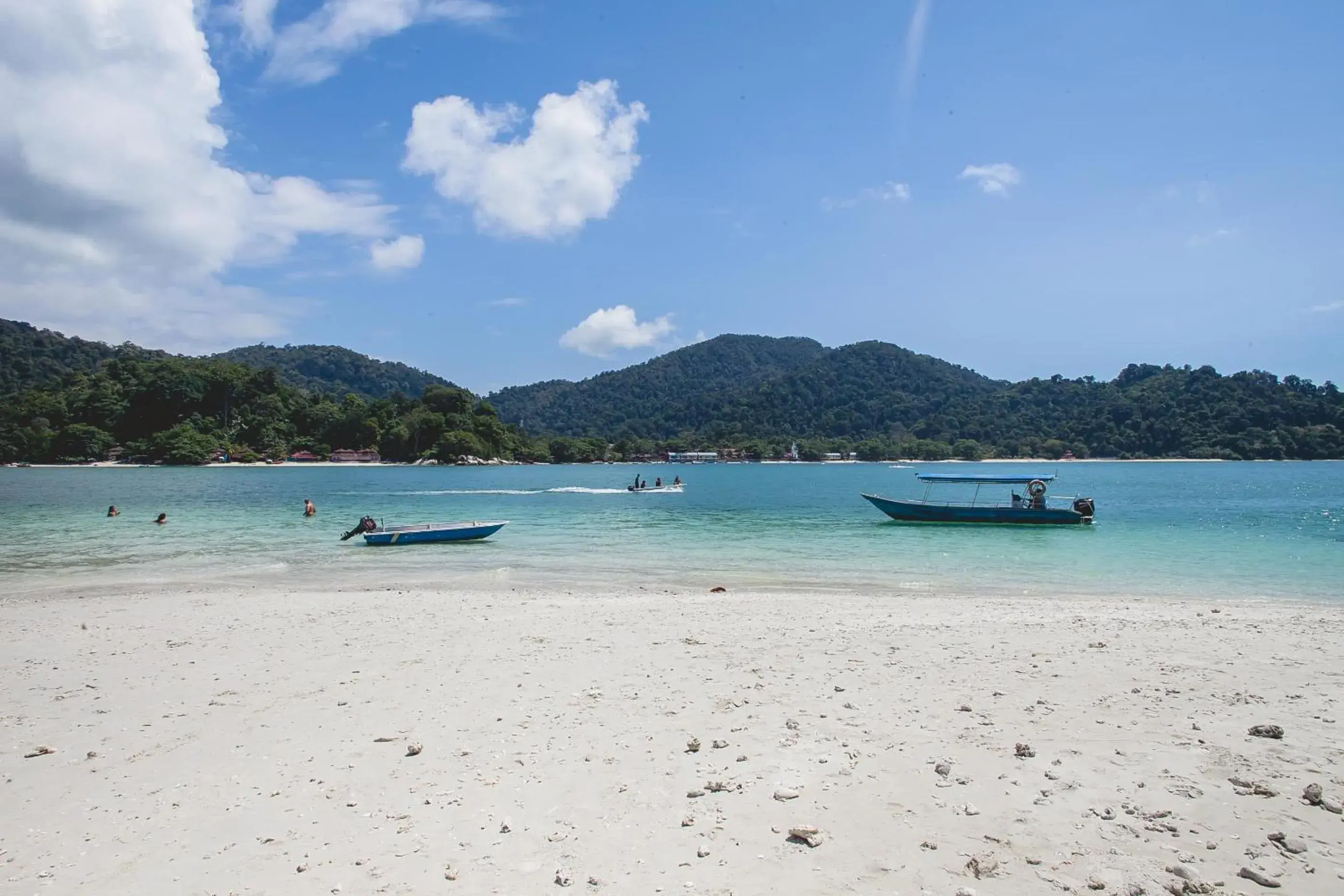 Anjungan Beach Resort Anjungan Beach Resort