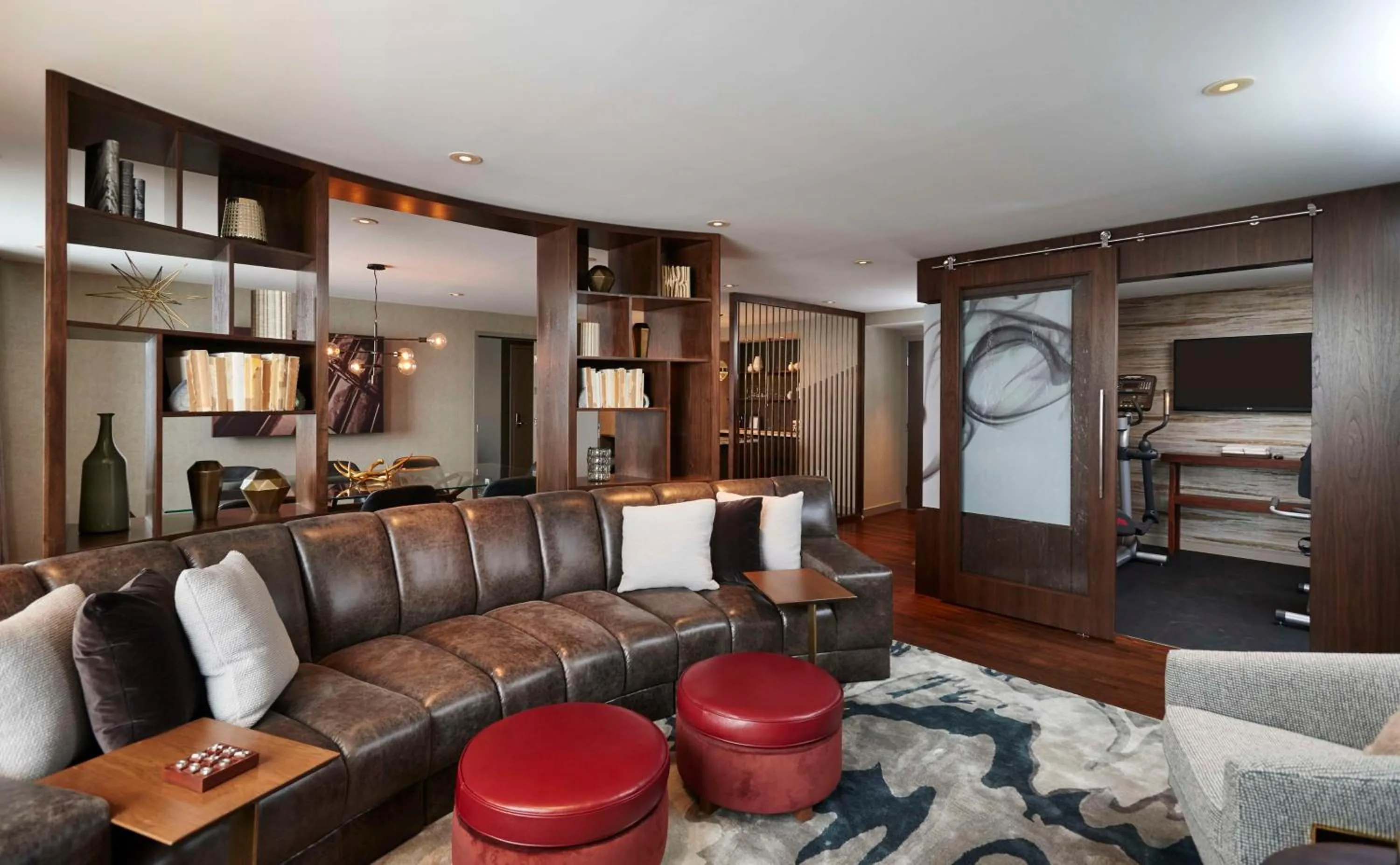 Living room in The Lofton Hotel Minneapolis, Tapestry Collection by Hilton