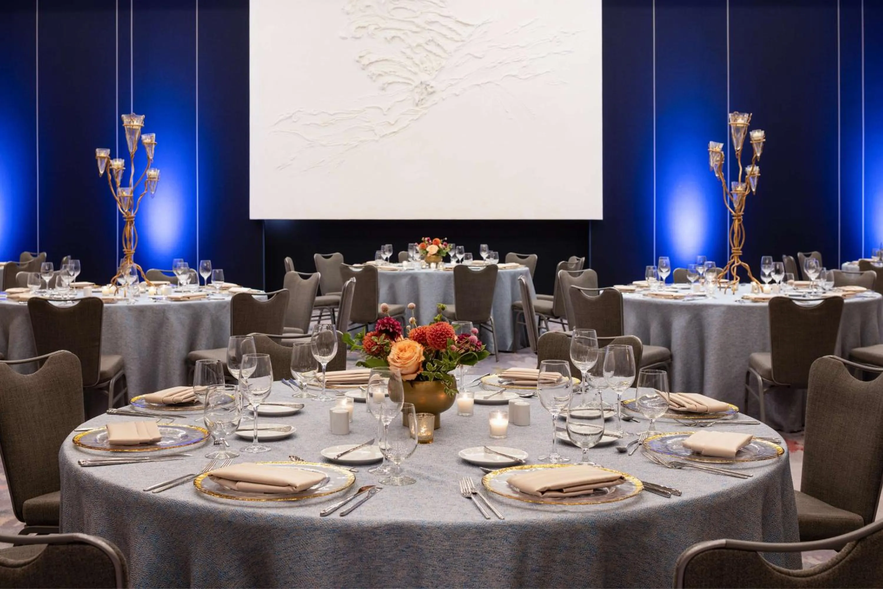 Meeting/conference room in The Lofton Hotel Minneapolis, Tapestry Collection by Hilton