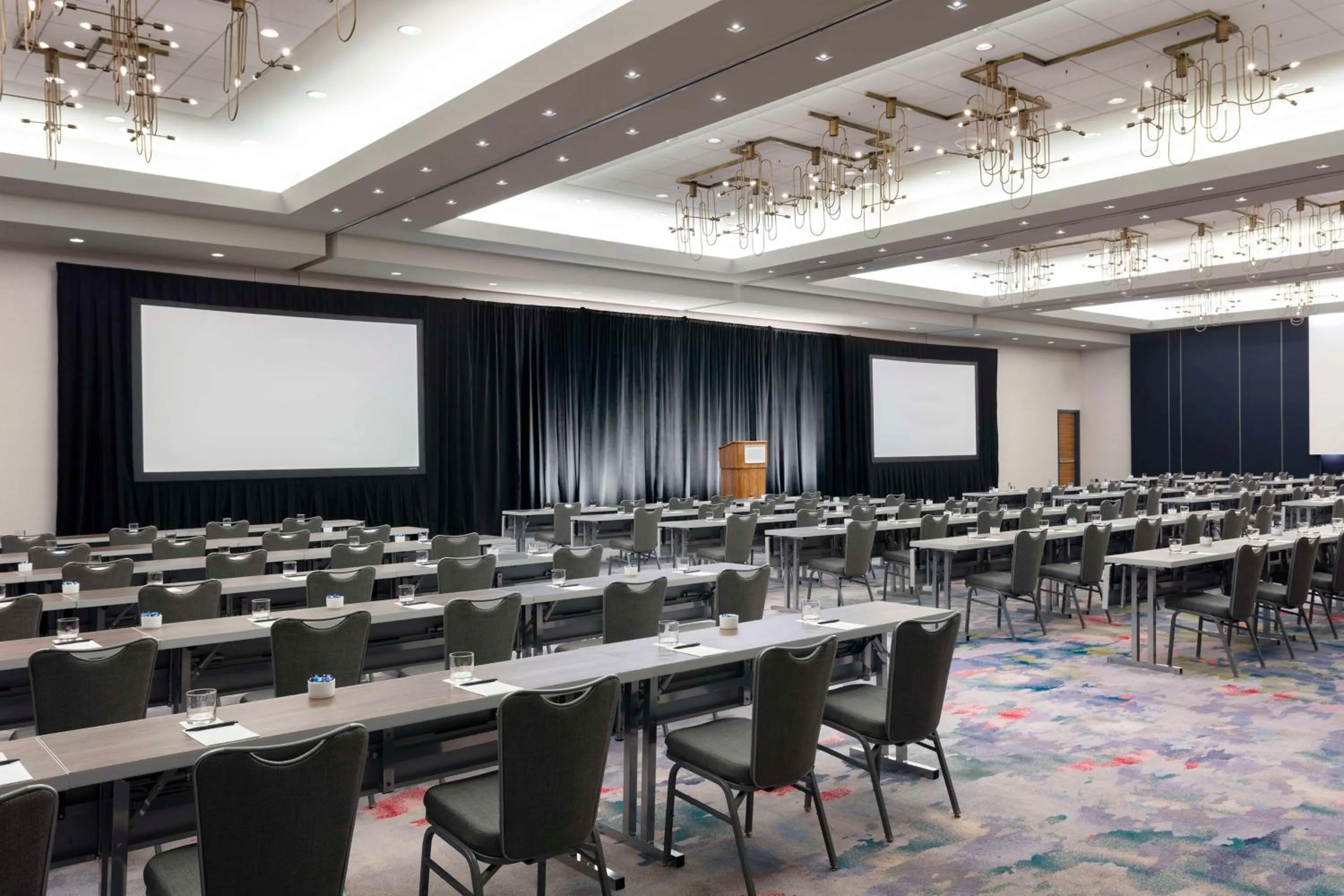 Meeting/conference room in The Lofton Hotel Minneapolis, Tapestry Collection by Hilton