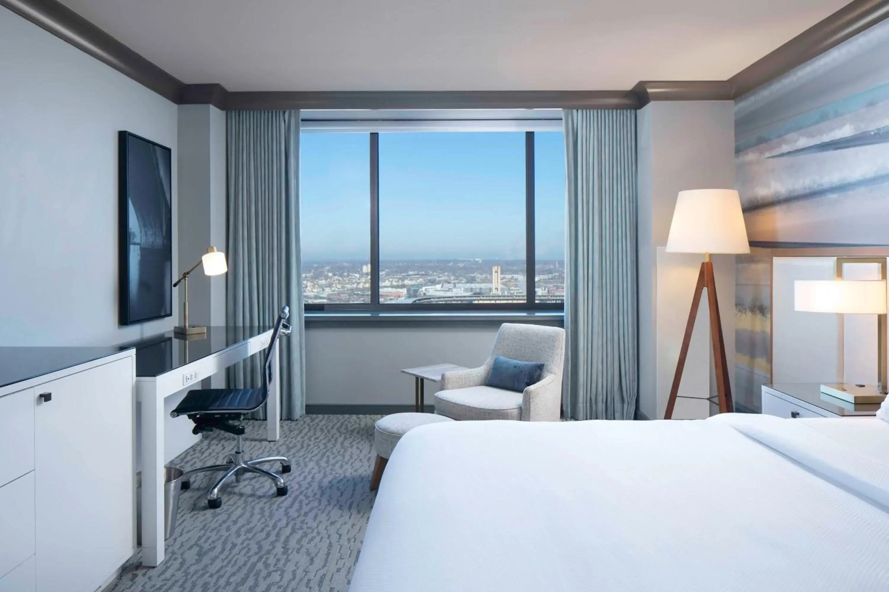 Deluxe King Room with Landmark View in The Lofton Hotel Minneapolis, Tapestry Collection by Hilton Deluxe King Room with Landmark View in The Lofton Hotel Minneapolis, Tapestry Collection by Hilton