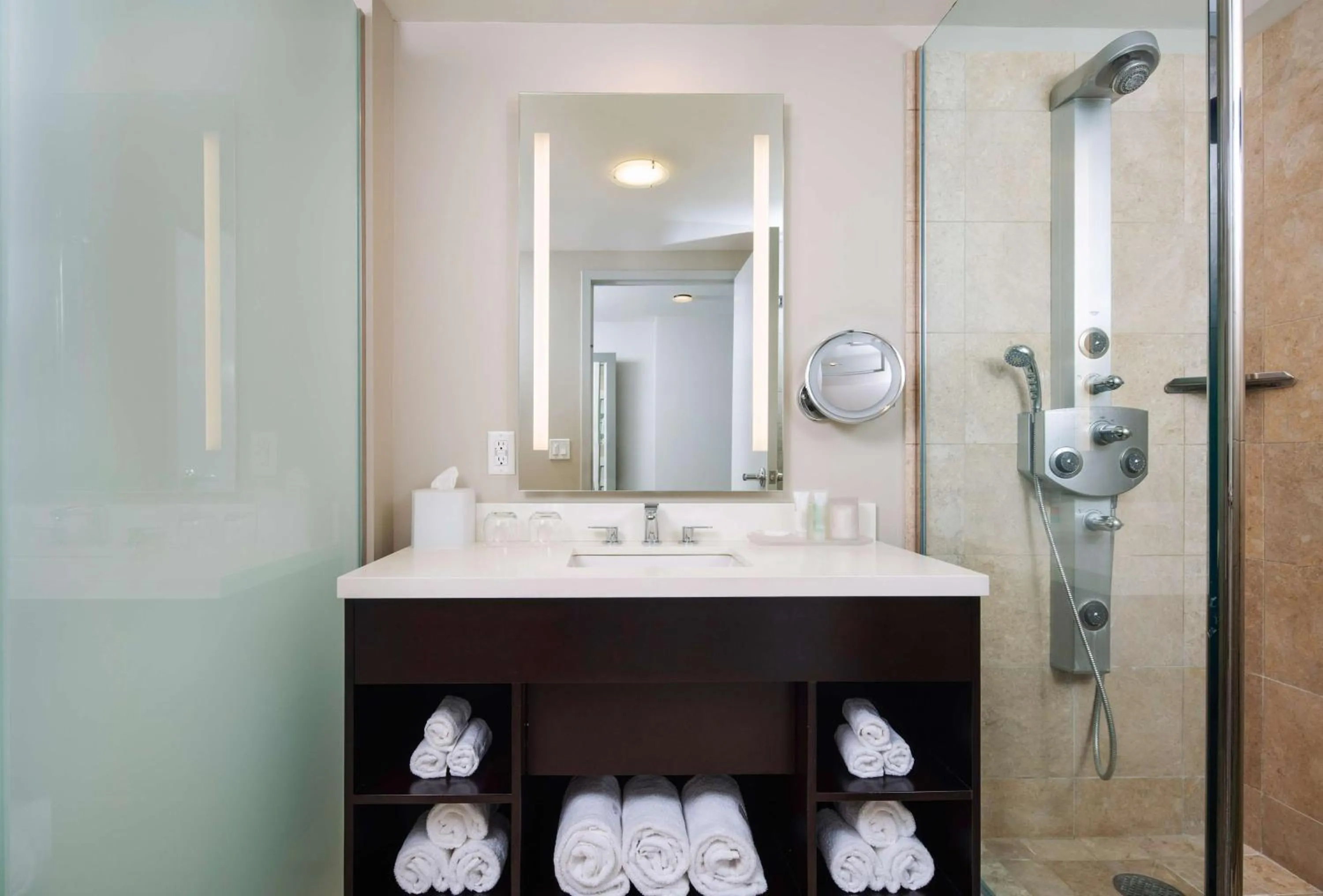 Bathroom in The Lofton Hotel Minneapolis, Tapestry Collection by Hilton