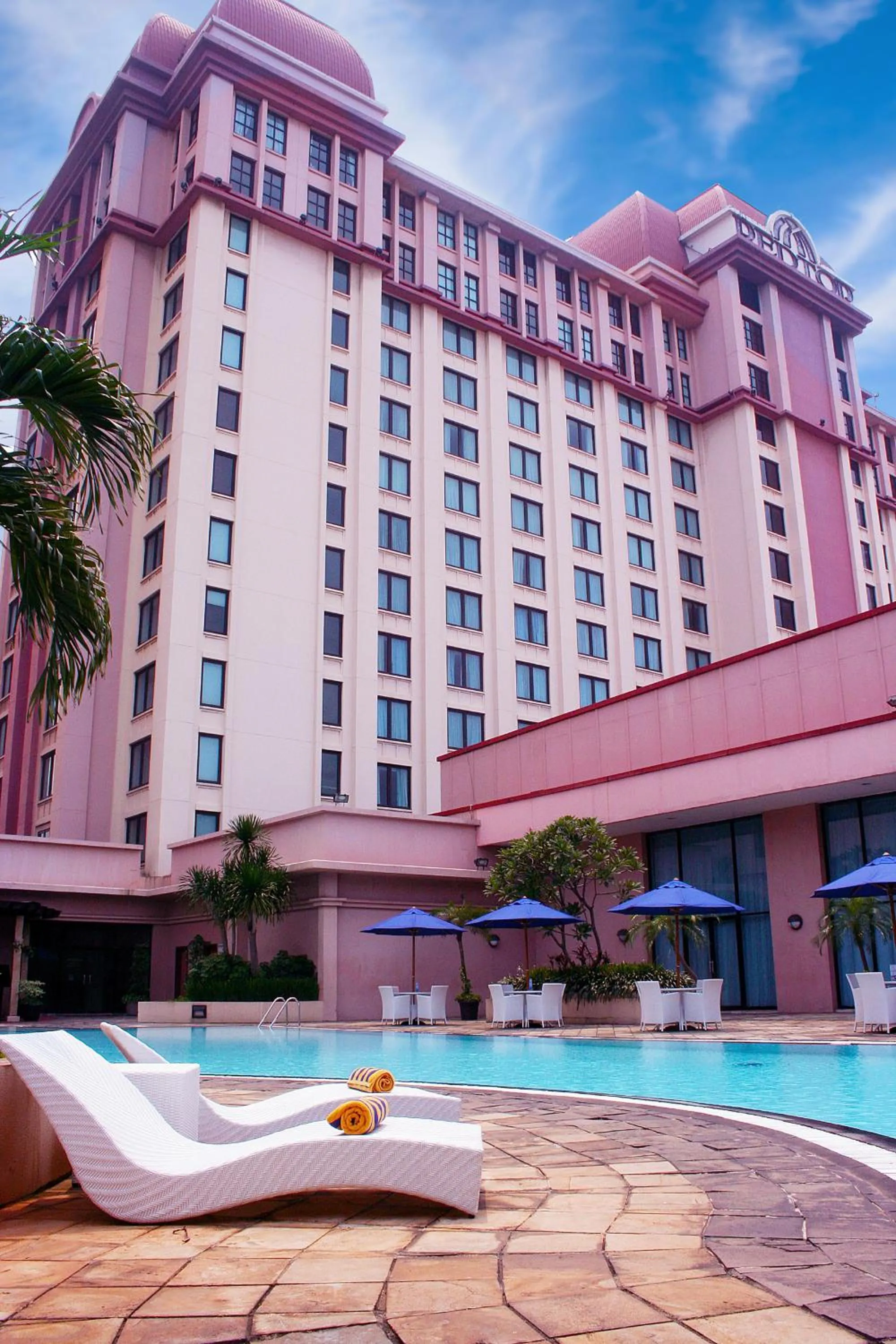 Day in Redtop Hotel & Convention Center