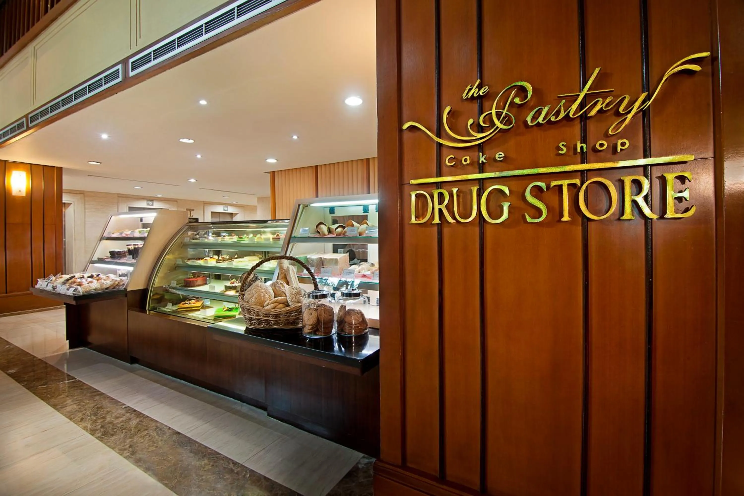 Lobby or reception in Redtop Hotel & Convention Center