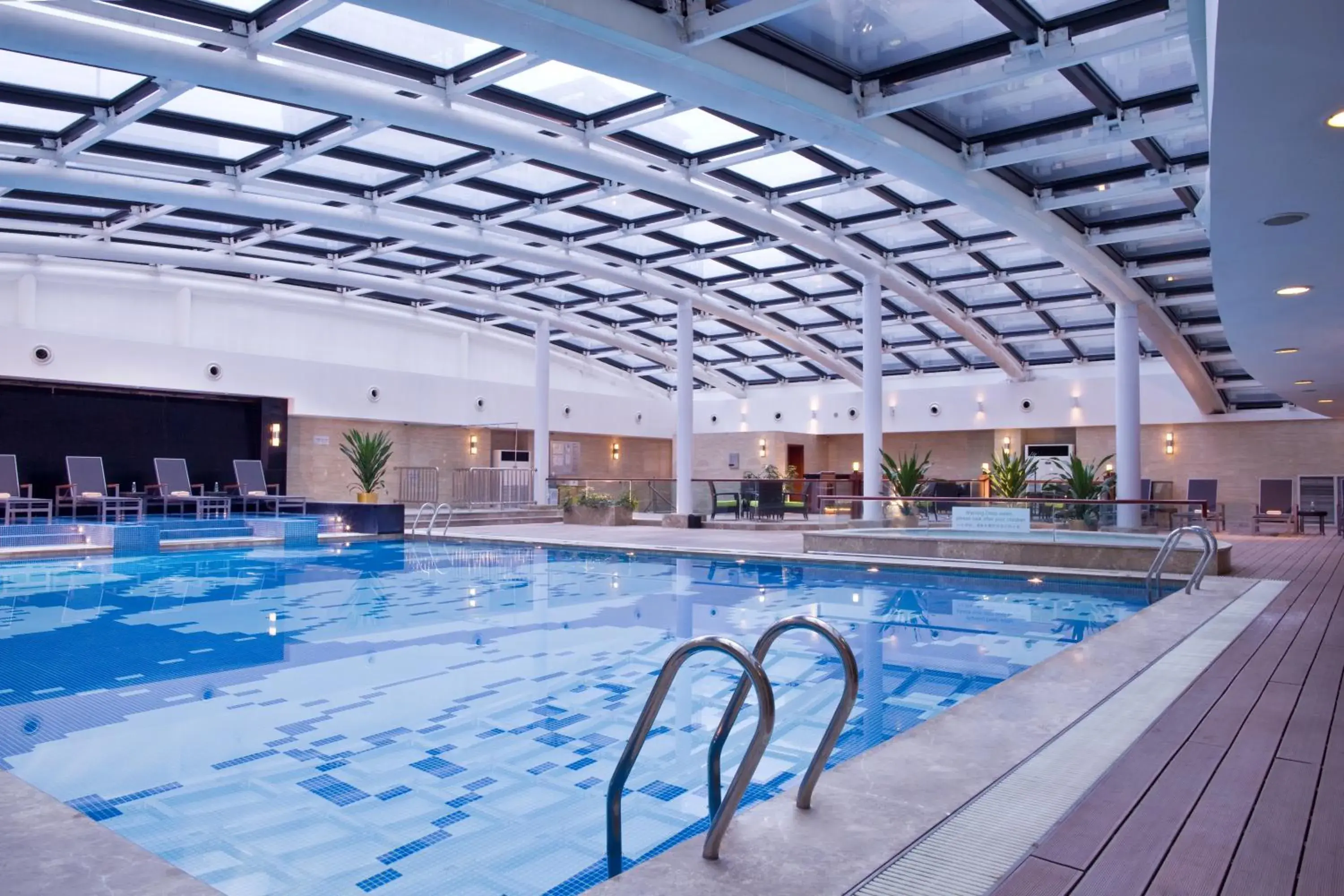 Swimming pool in Millennium Hotel Chengdu - Close to Wuhou Shrine and Chengdu South Railway Station,Fluent English Service Swimming pool in Millennium Hotel Chengdu - Close to Wuhou Shrine and Chengdu South Railway Station,Fluent English Service