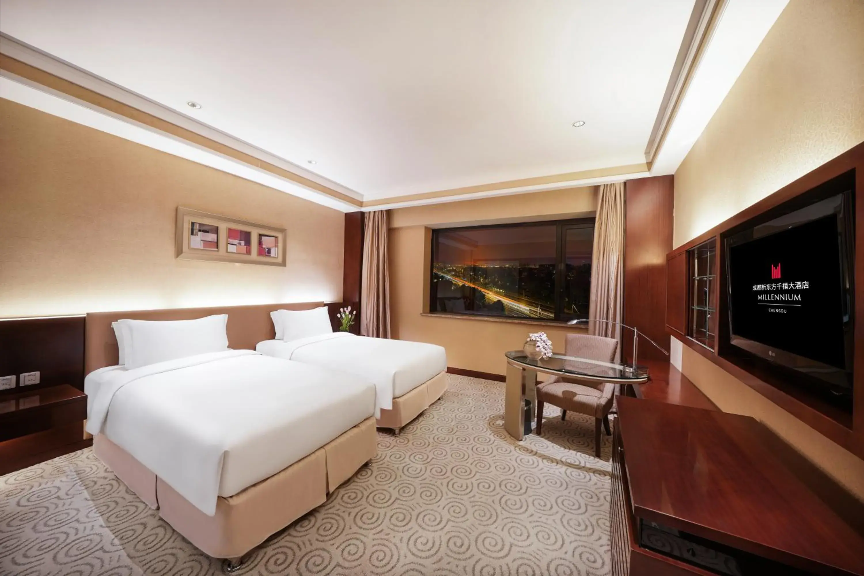 Bedroom, Bed in Millennium Hotel Chengdu - Close to Wuhou Shrine and Chengdu South Railway Station,Fluent English Service Bedroom, Bed in Millennium Hotel Chengdu - Close to Wuhou Shrine and Chengdu South Railway Station,Fluent English Service