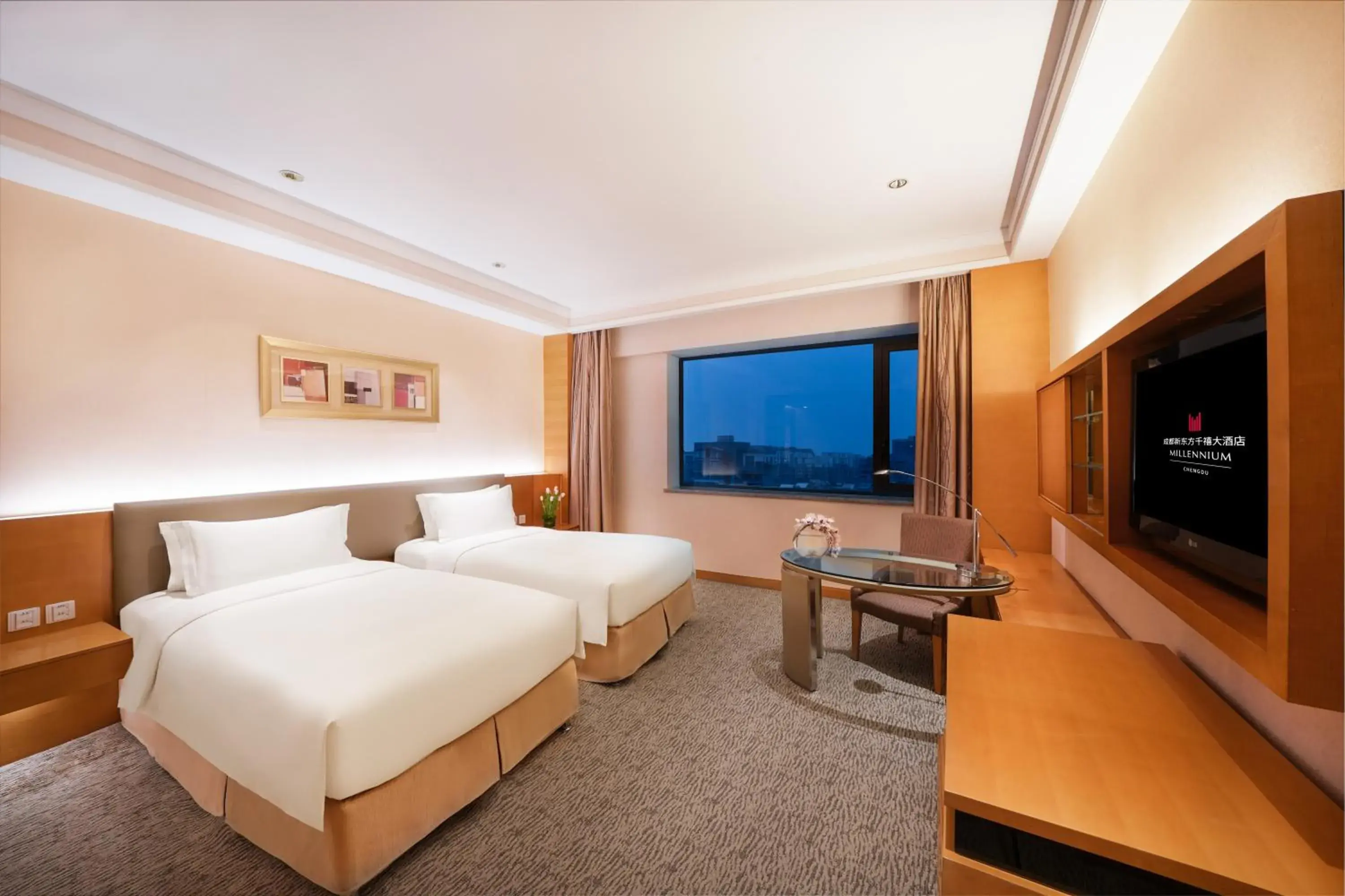 Bed in Millennium Hotel Chengdu - Close to Wuhou Shrine and Chengdu South Railway Station,Fluent English Service Bed in Millennium Hotel Chengdu - Close to Wuhou Shrine and Chengdu South Railway Station,Fluent English Service